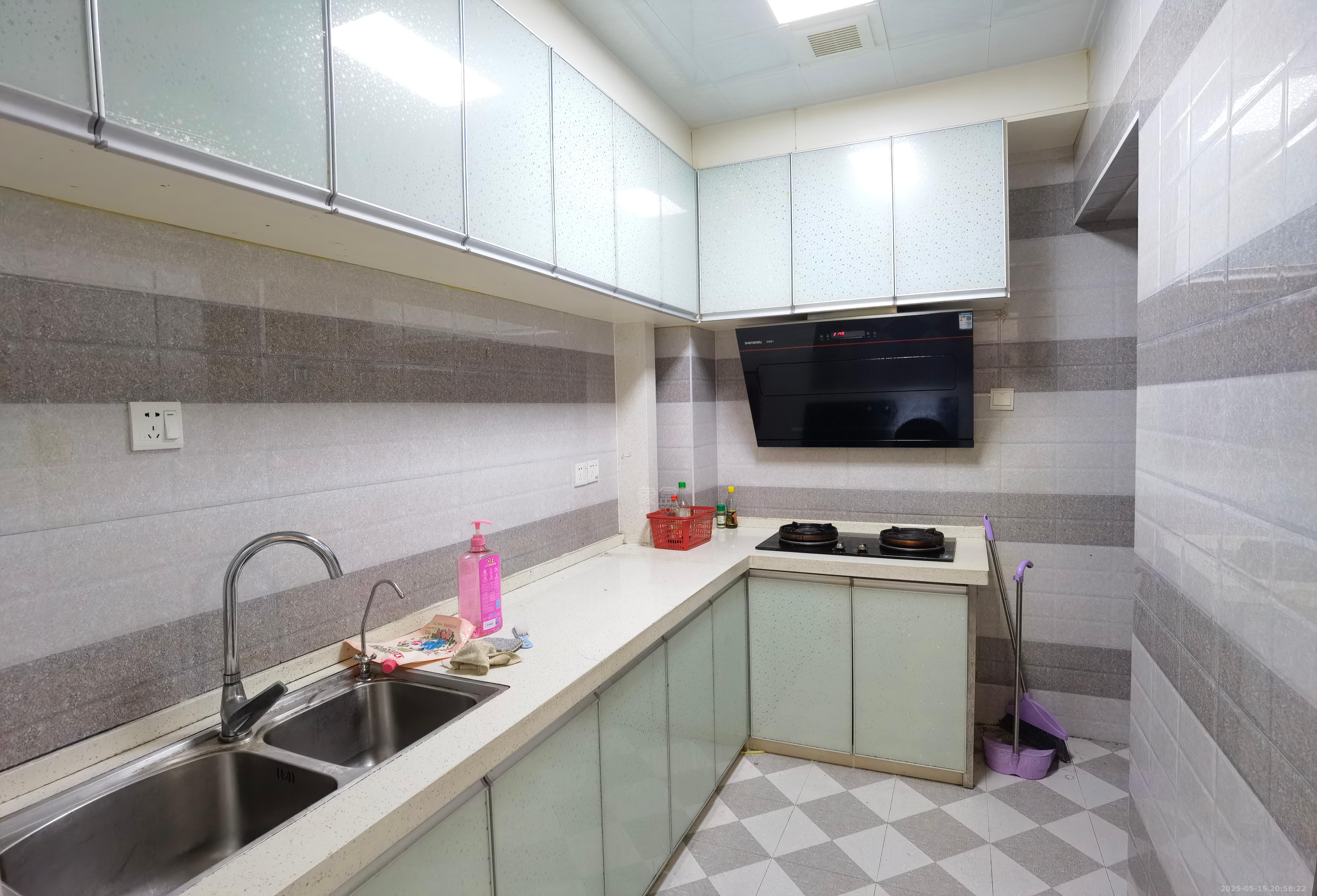 栗雨香堤 2室2厅1卫 1700.0元/月 栗雨香堤 2室2厅1卫 1700.0元/月室内图