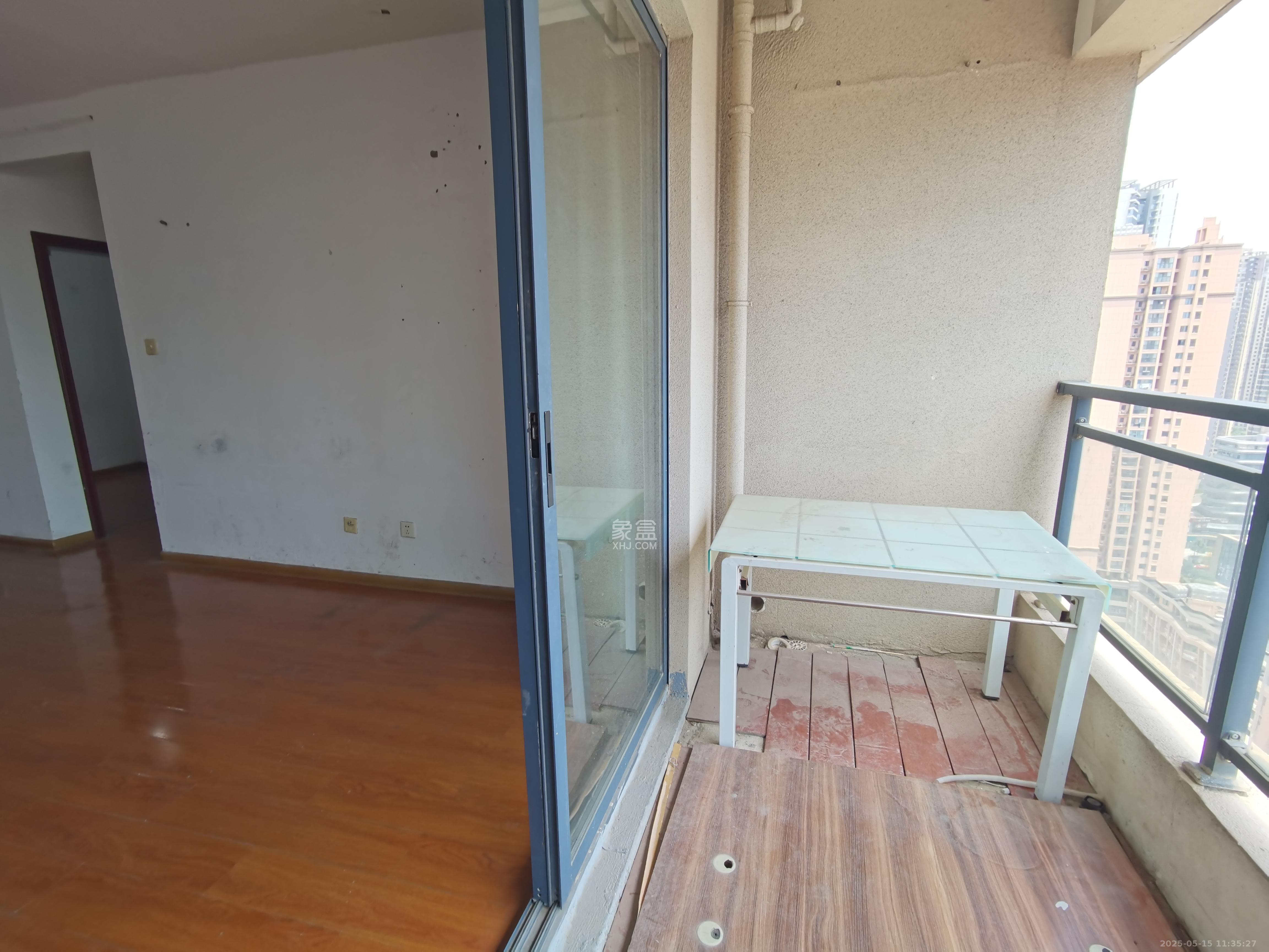 奥克斯广场  3室2厅1卫   1900.00元/月室内图