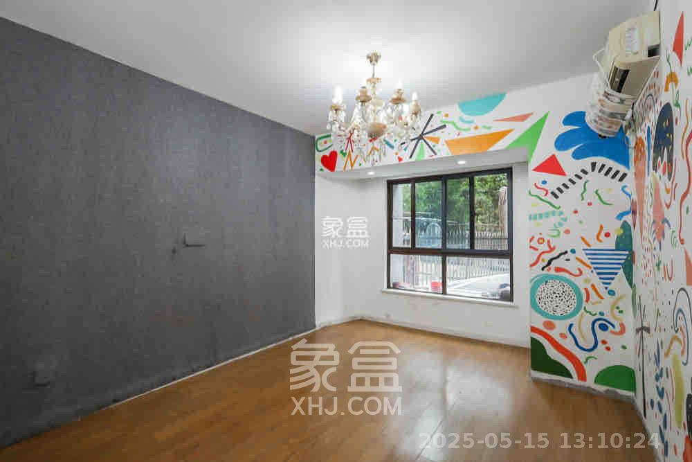 绿地中央广场  4室2厅1卫   2900.00元/月室内图