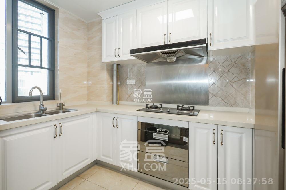 保利天禧C区 4室2厅2卫 4800.0元/月 保利天禧C区 4室2厅2卫 4800.0元/月室内图