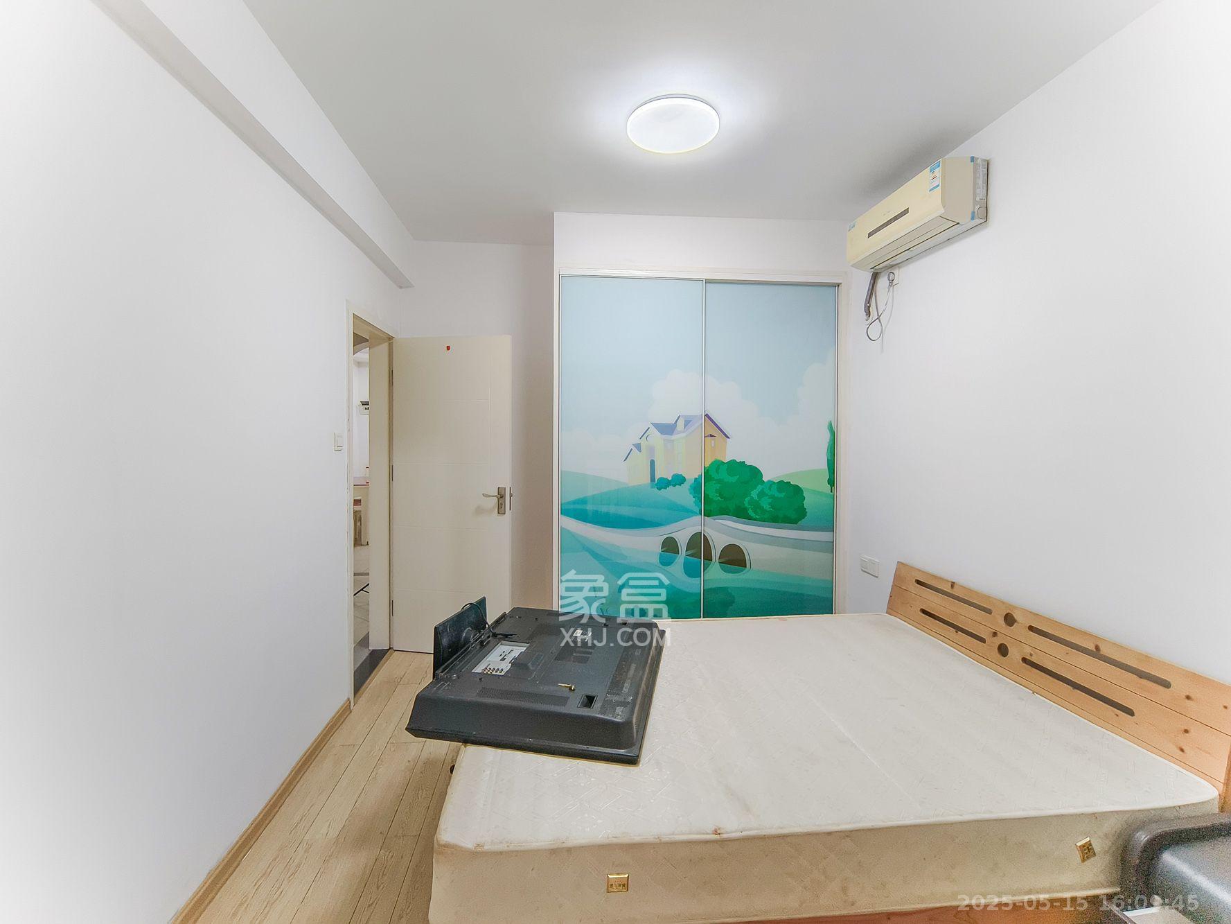 三一街区  3室2厅1卫   1500.00元/月室内图