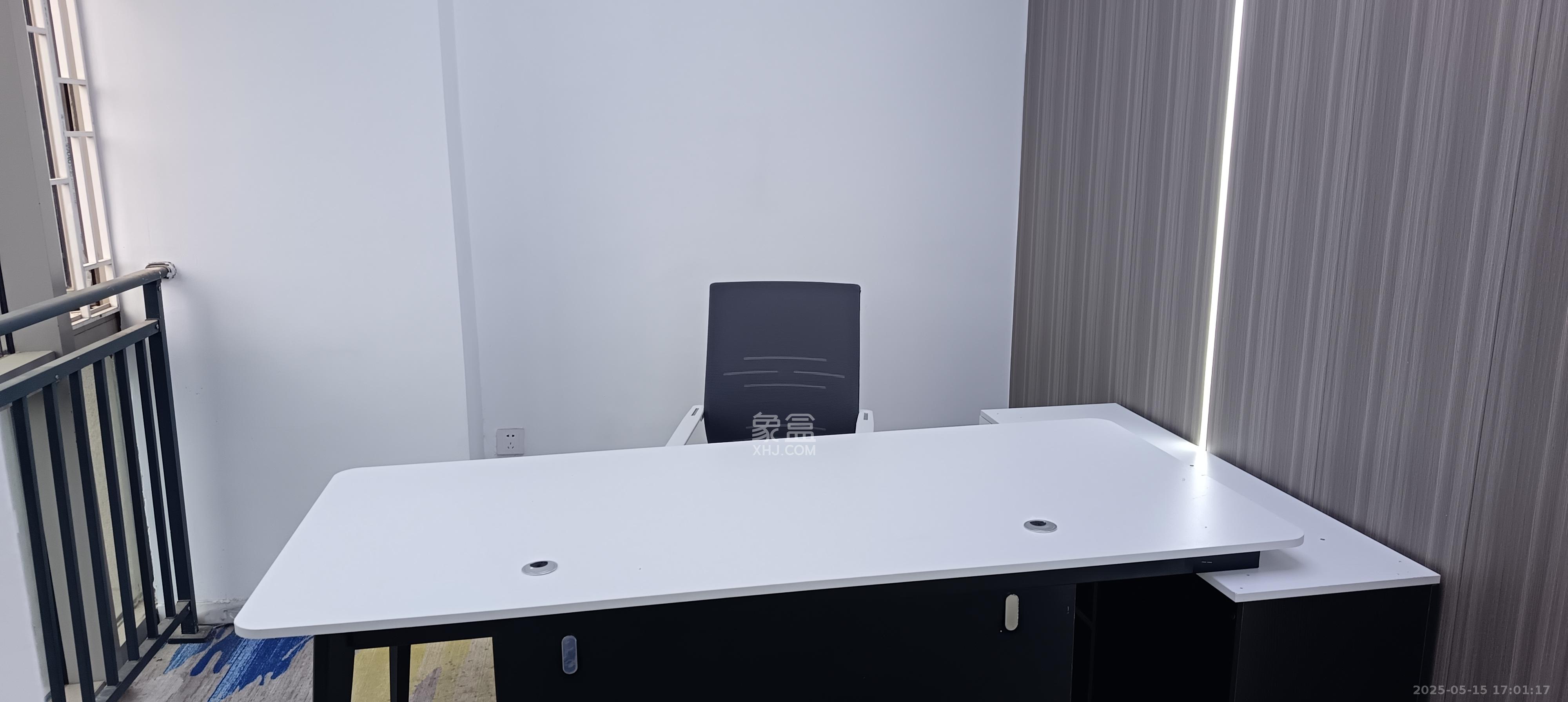 奥克斯广场 1室0厅0卫 5200.0元/月 奥克斯广场 1室0厅0卫 5200.0元/月室内图