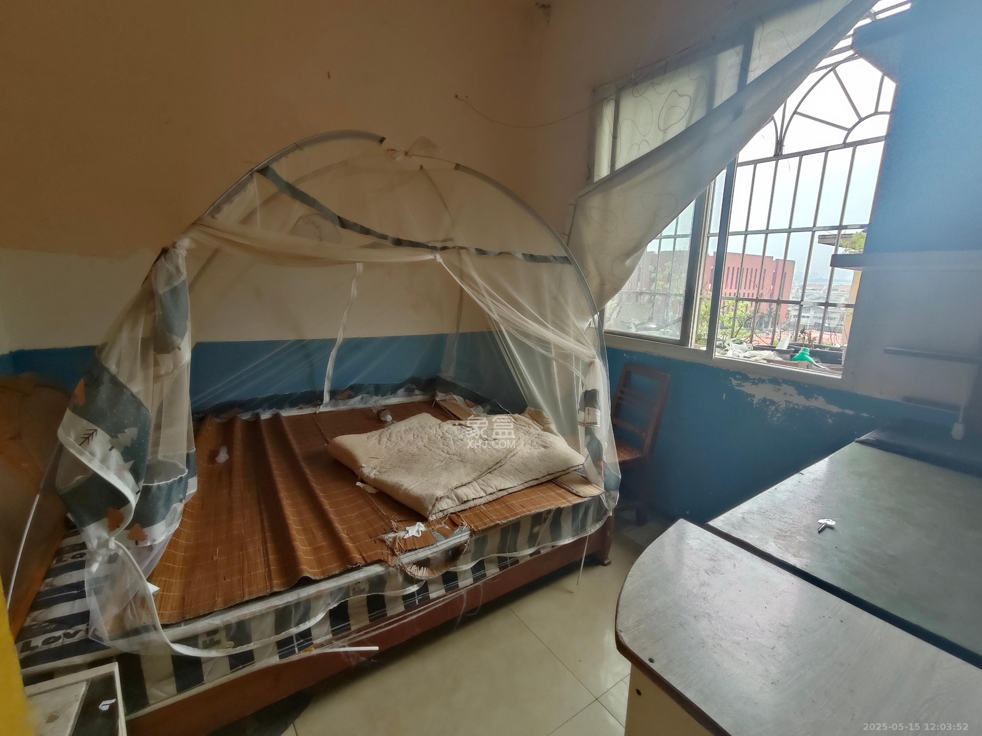 中建五局信和苑三区 2室2厅1卫 800.0元/月 中建五局信和苑三区 2室2厅1卫 800.0元/月室内图