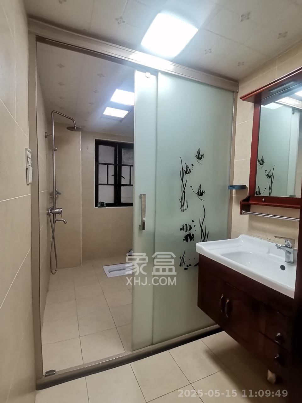 长房天翼未来城  4室2厅2卫   4200.00元/月室内图
