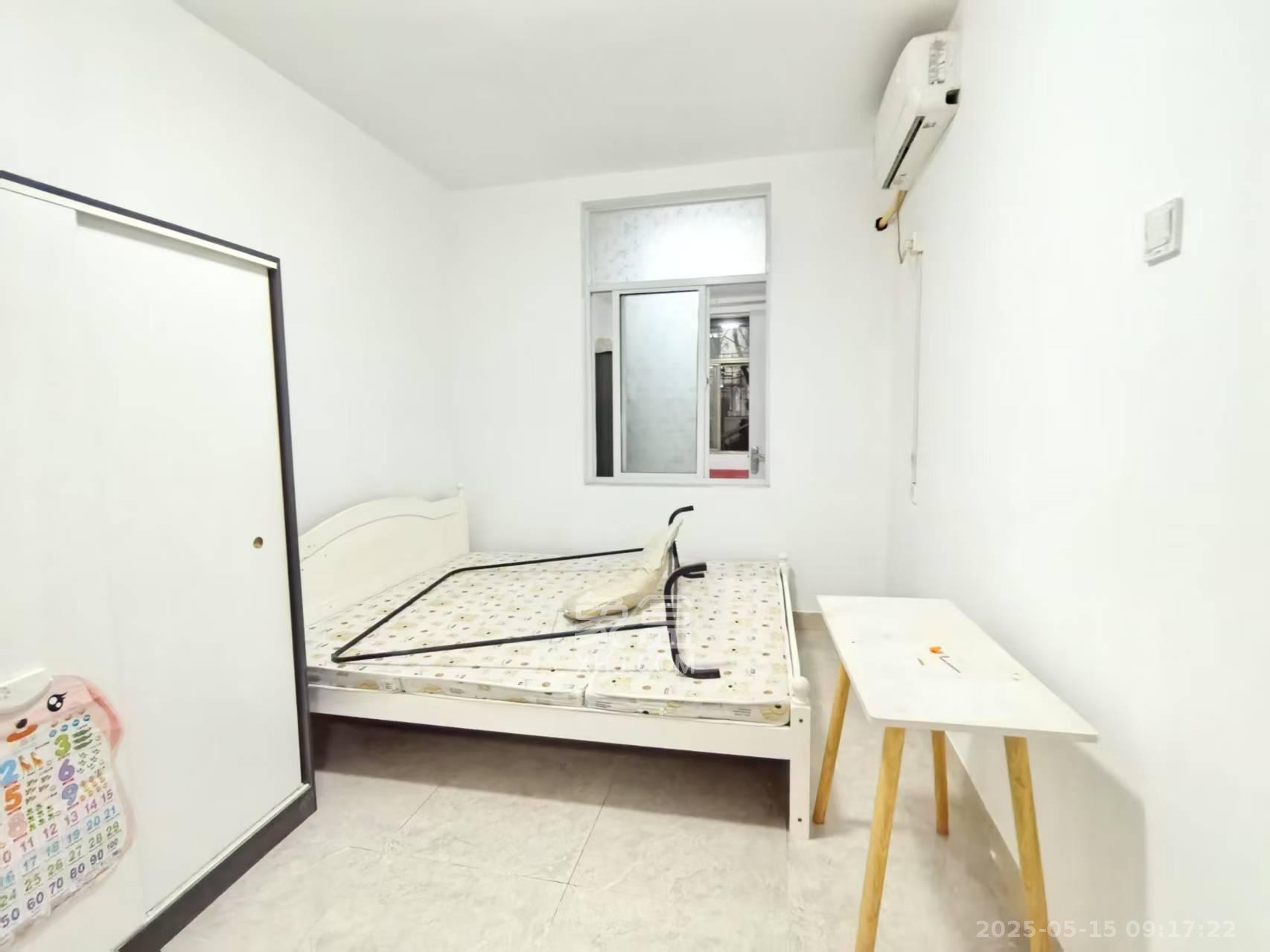 中建五局信和苑三区 3室2厅1卫 1500.0元/月 中建五局信和苑三区 3室2厅1卫 1500.0元/月室内图