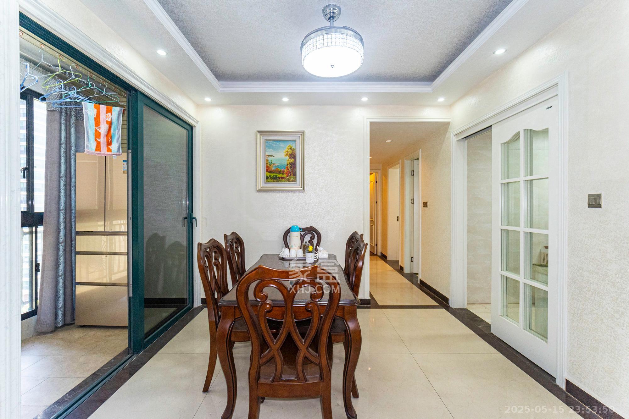 恒大翡翠华庭 3室2厅1卫 168.0万 恒大翡翠华庭 3室2厅1卫 168.0万客厅