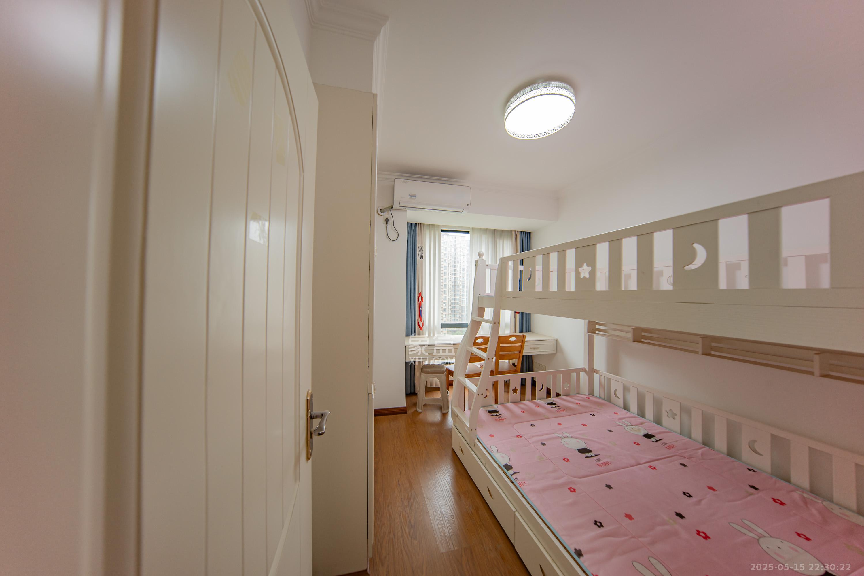 中建麓山和苑 3室2厅2卫 78.0万 中建麓山和苑 3室2厅2卫 78.0万卧室