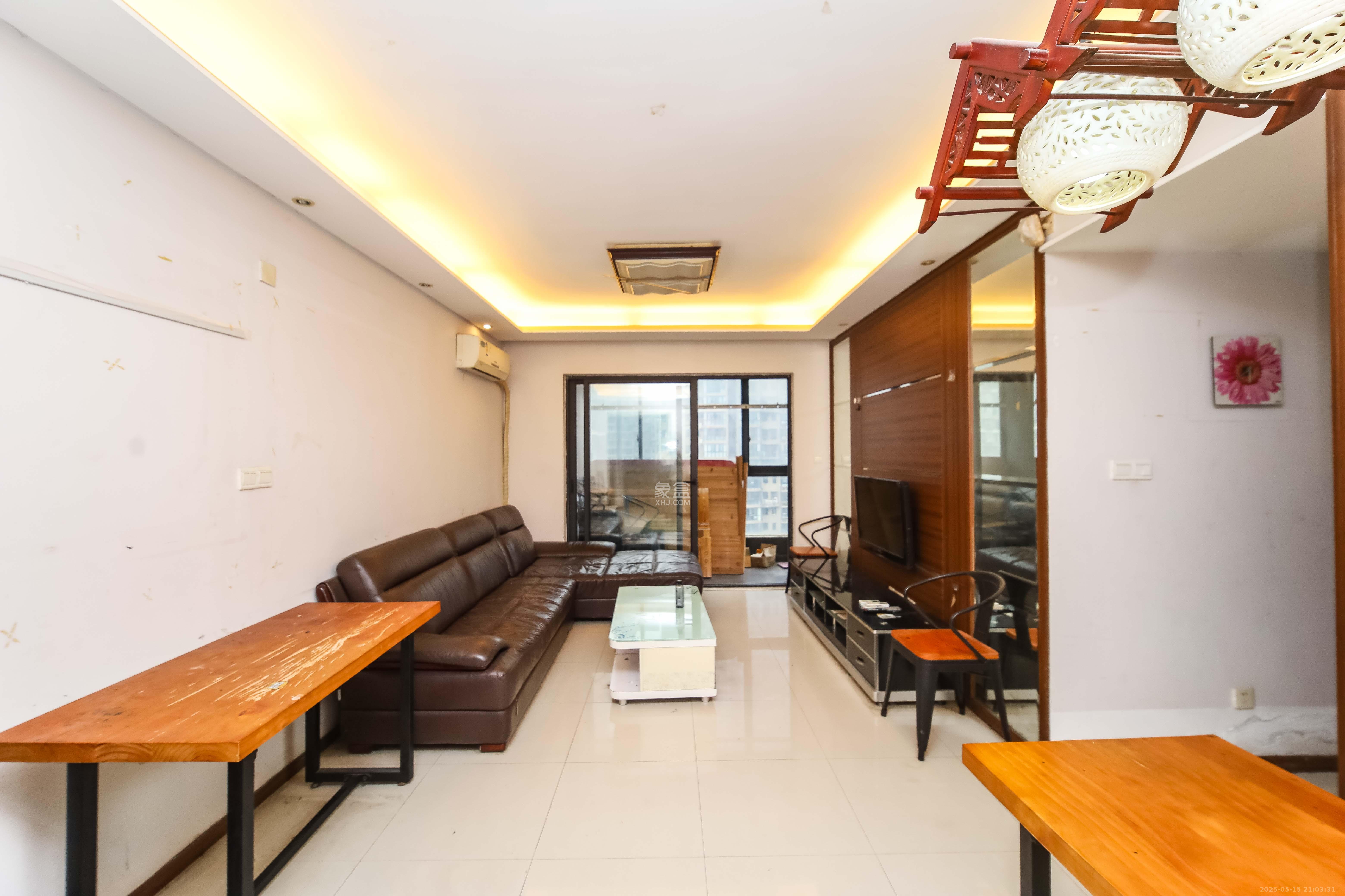 万科金域蓝湾 3室2厅1卫 78.0万 万科金域蓝湾 3室2厅1卫 78.0万客厅