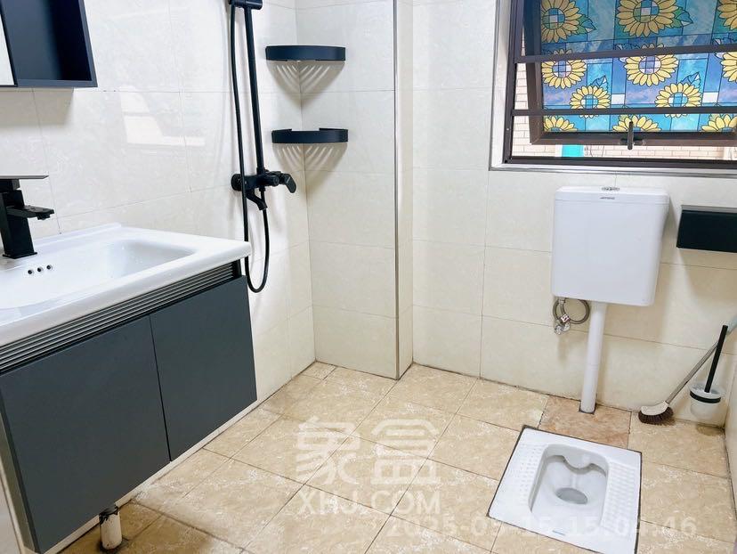 上东辛顿公寓  3室2厅2卫   3000.00元/月室内图