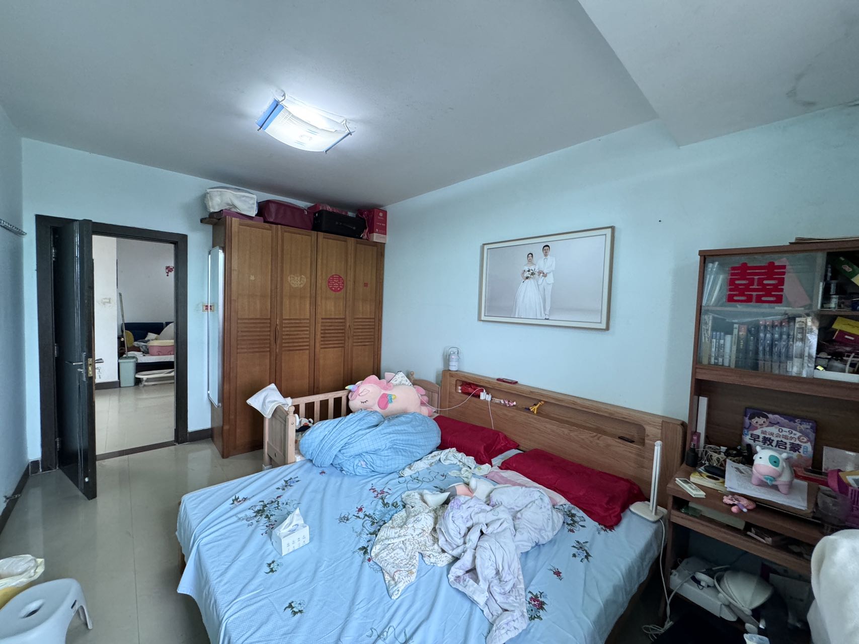 汇亘大厦 3室2厅1卫 90.0万 汇亘大厦 3室2厅1卫 90.0万客厅