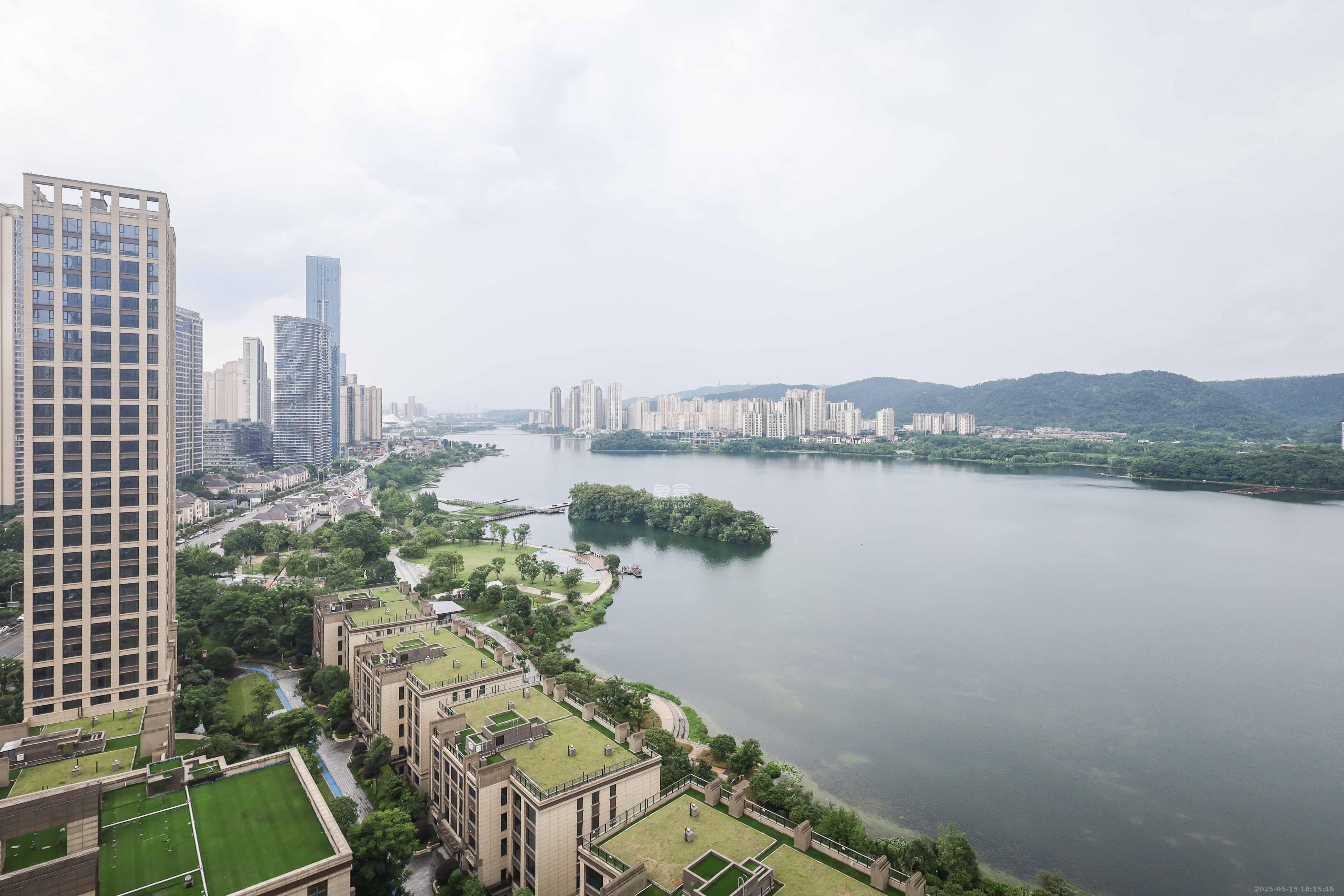 牡丹瑞府（晟通牡丹舸三期）  4室2厅3卫    628.0万阳台