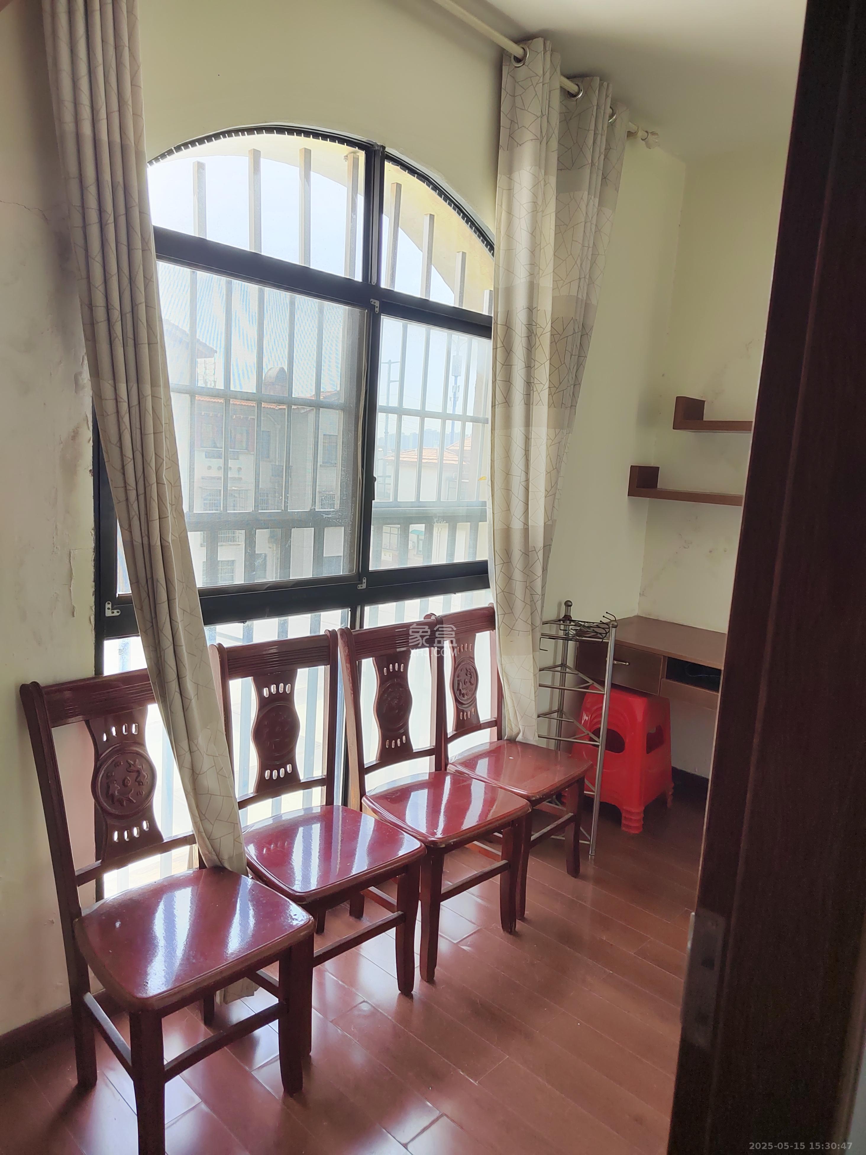 鹏基诺亚山林 3室2厅1卫 1700.0元/月 鹏基诺亚山林 3室2厅1卫 1700.0元/月室内图