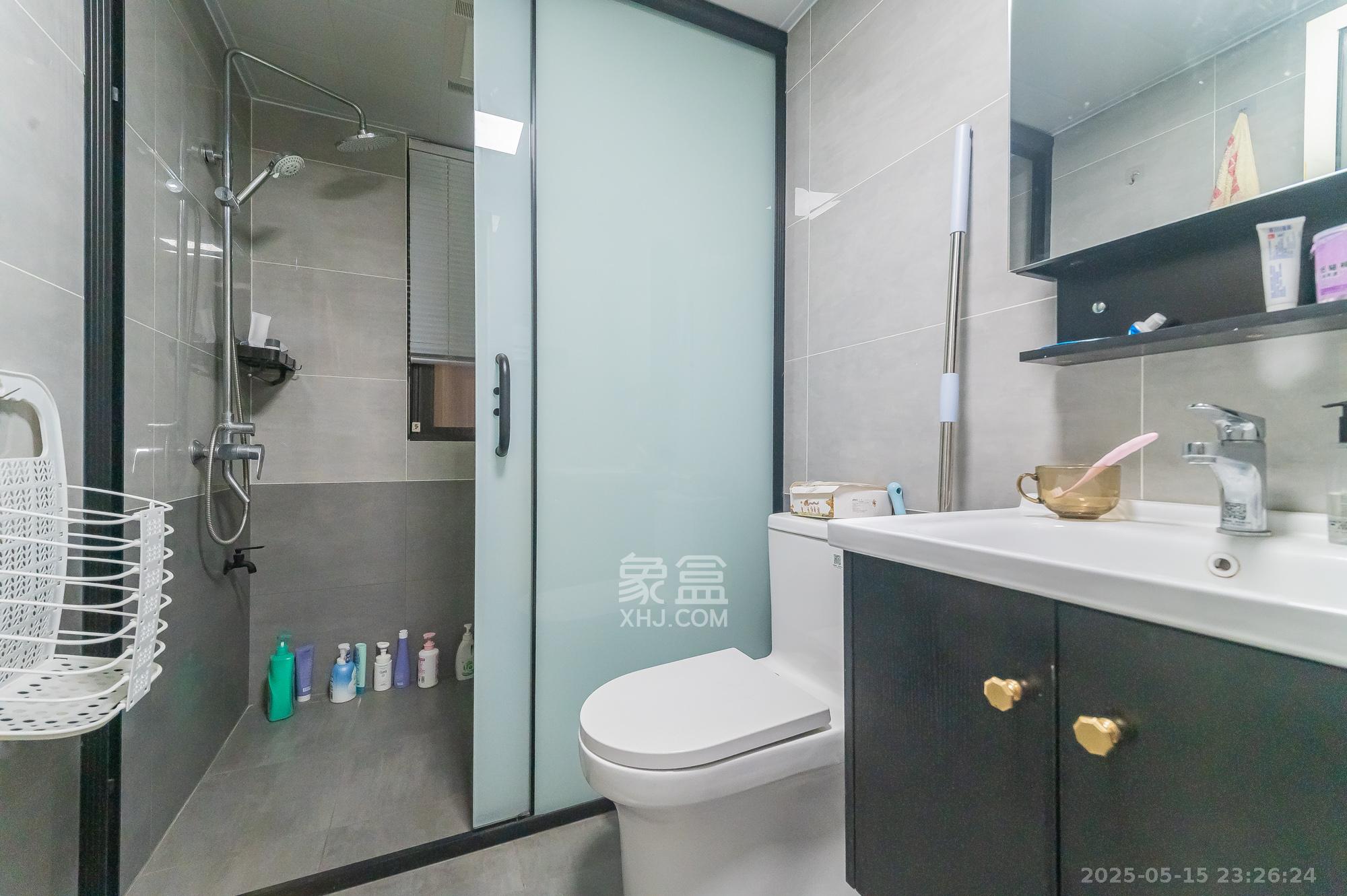 旭辉美的东樾城 3室2厅2卫 99.8万 旭辉美的东樾城 3室2厅2卫 99.8万卫生间