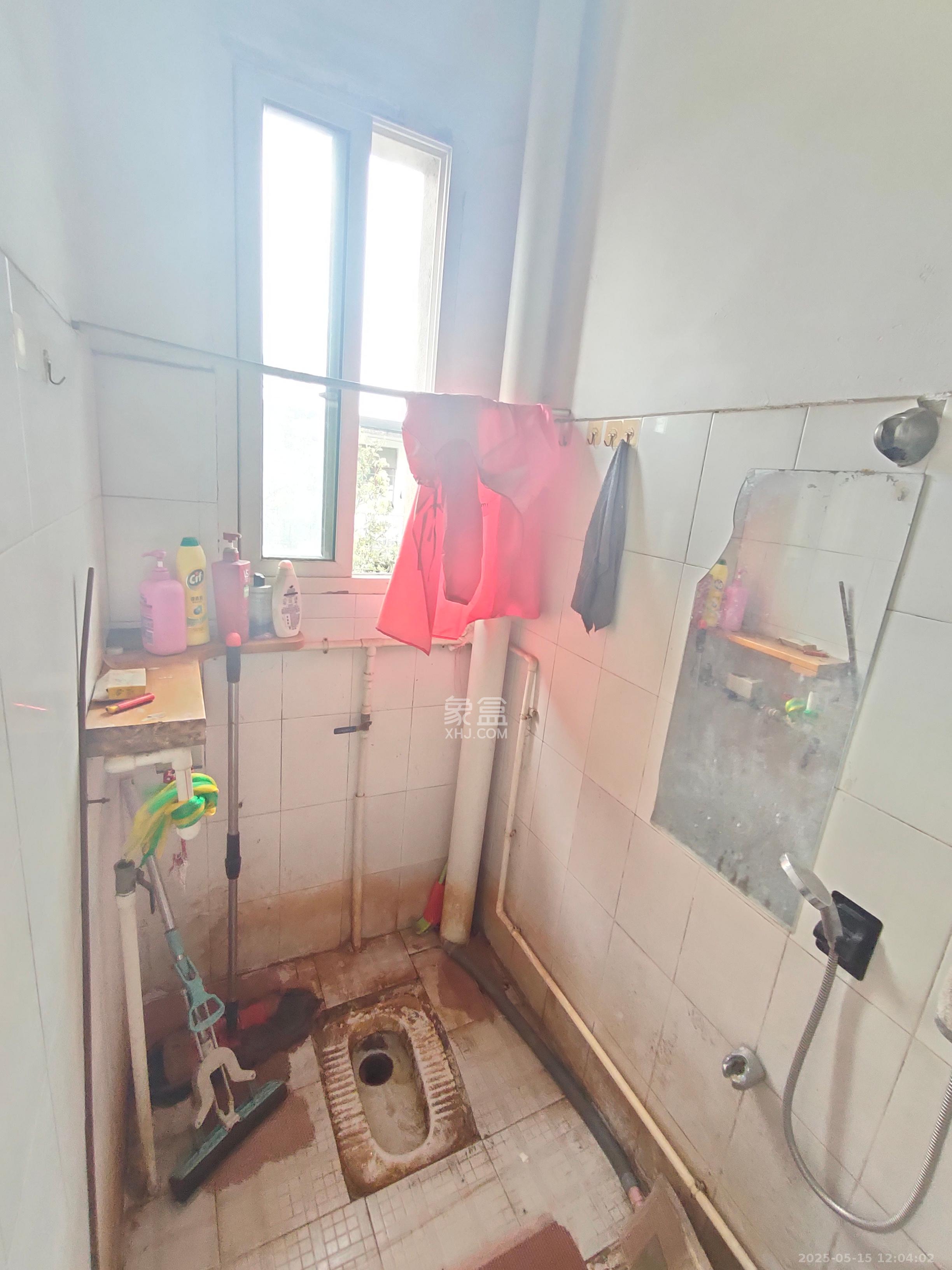 中建五局信和苑三区 2室2厅1卫 800.0元/月 中建五局信和苑三区 2室2厅1卫 800.0元/月室内图