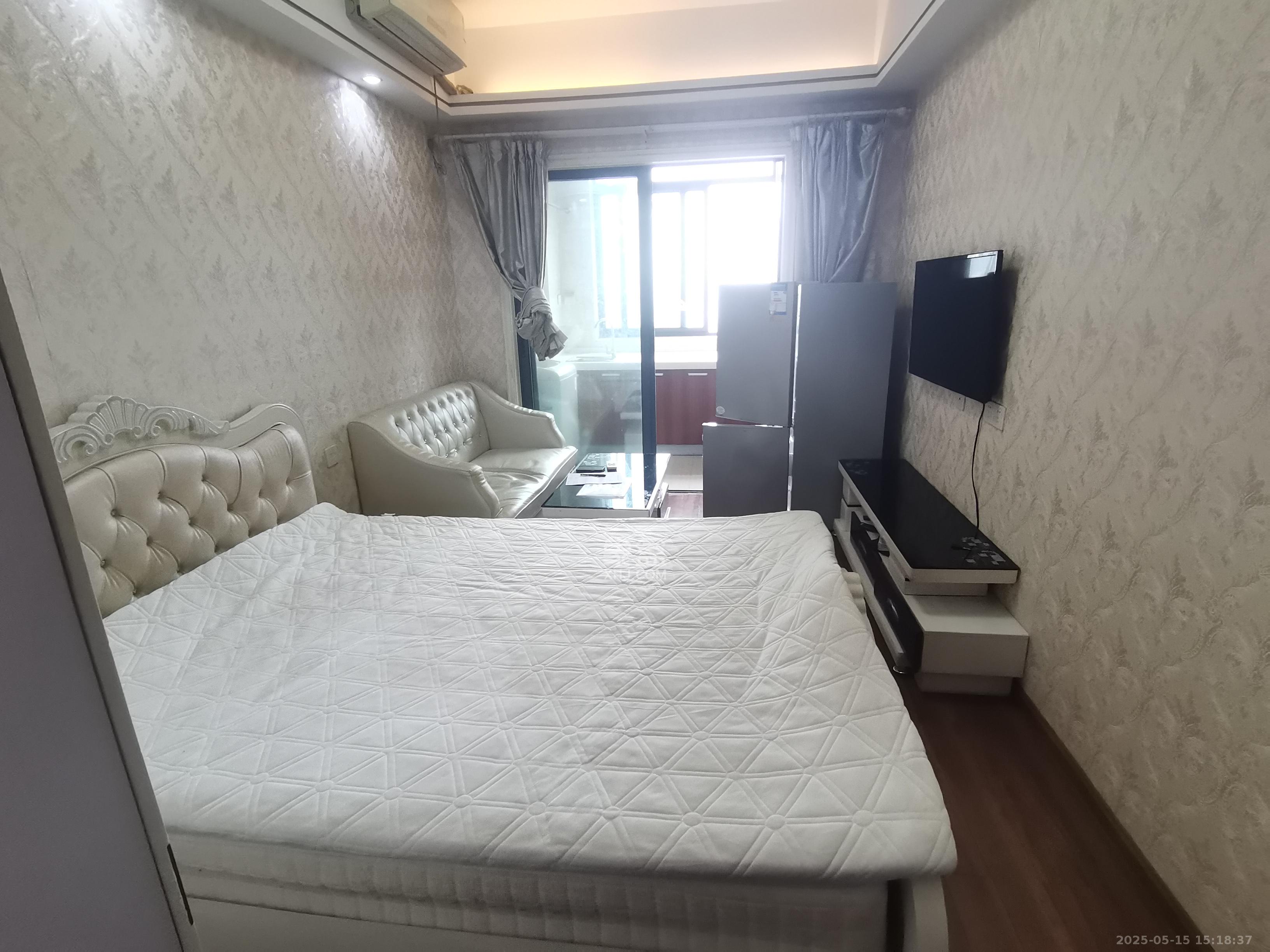 中建木莲工社  1室1厅1卫   1300.00元/月