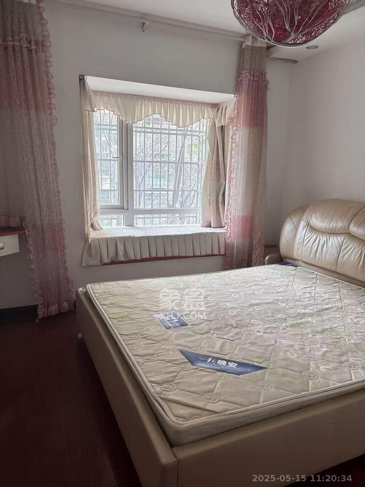 嘉华城(一期) 3室2厅1卫 2500.0元/月 嘉华城(一期) 3室2厅1卫 2500.0元/月室内图