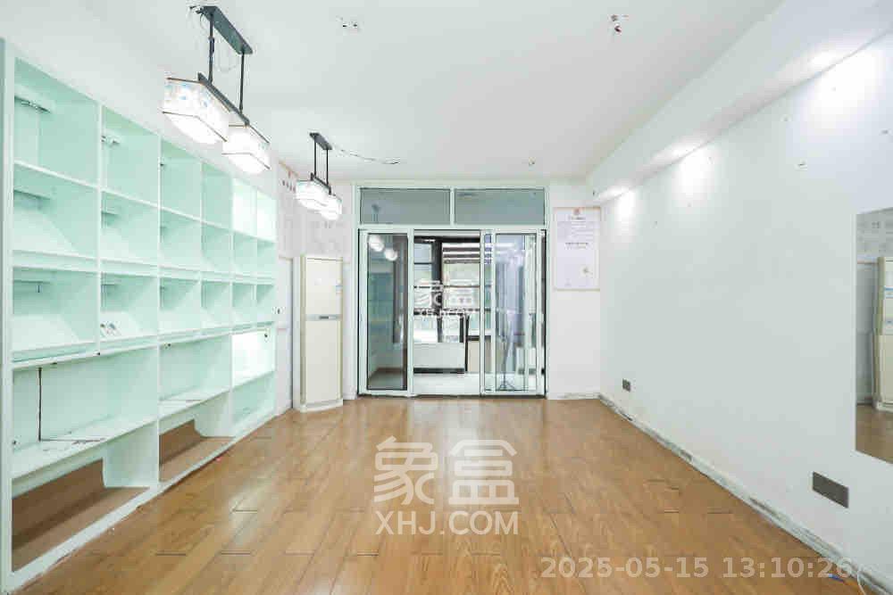 绿地中央广场  4室2厅1卫   2900.00元/月室内图