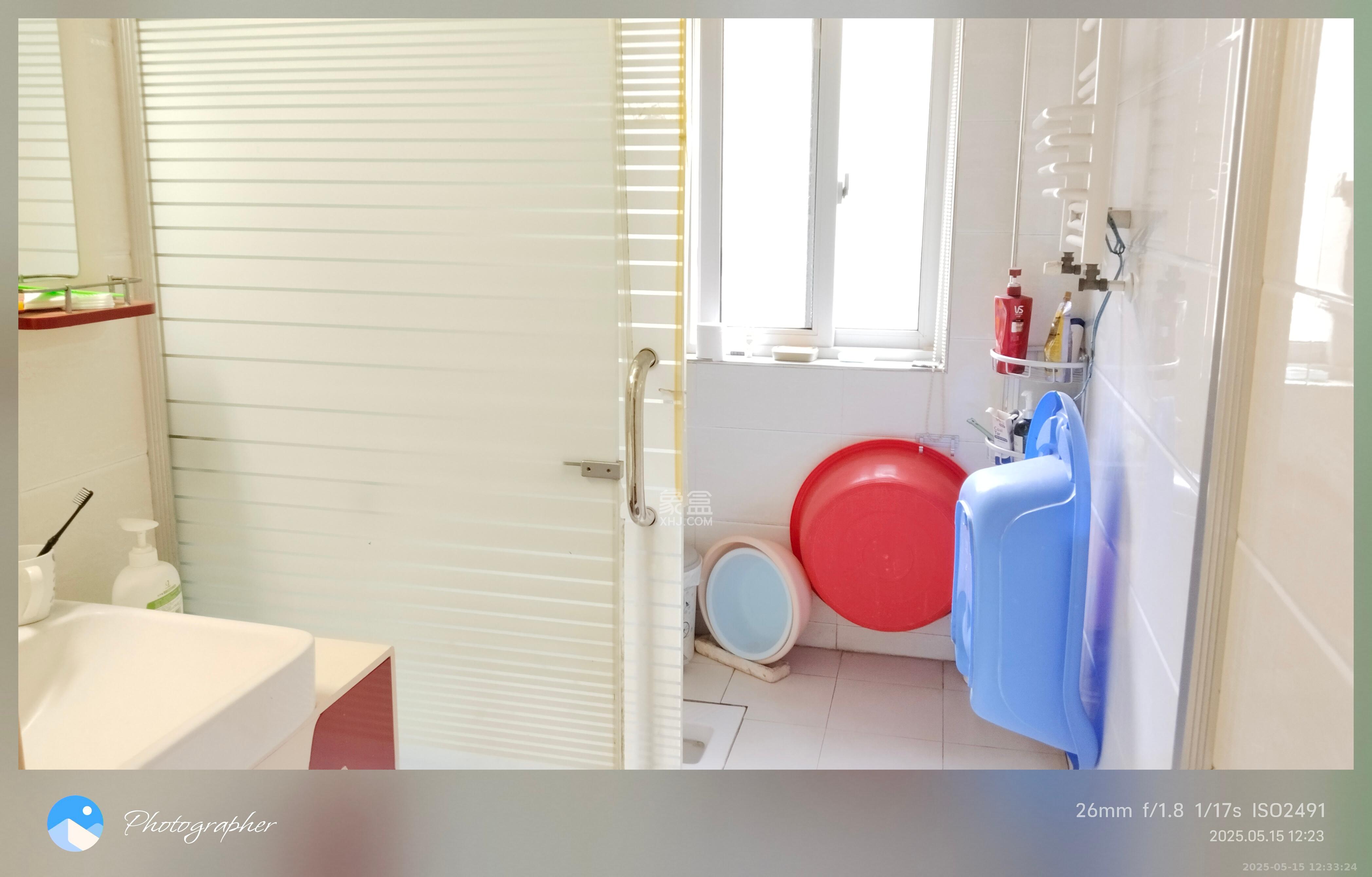 山水湾 3室2厅2卫 2000.0元/月 山水湾 3室2厅2卫 2000.0元/月室内图