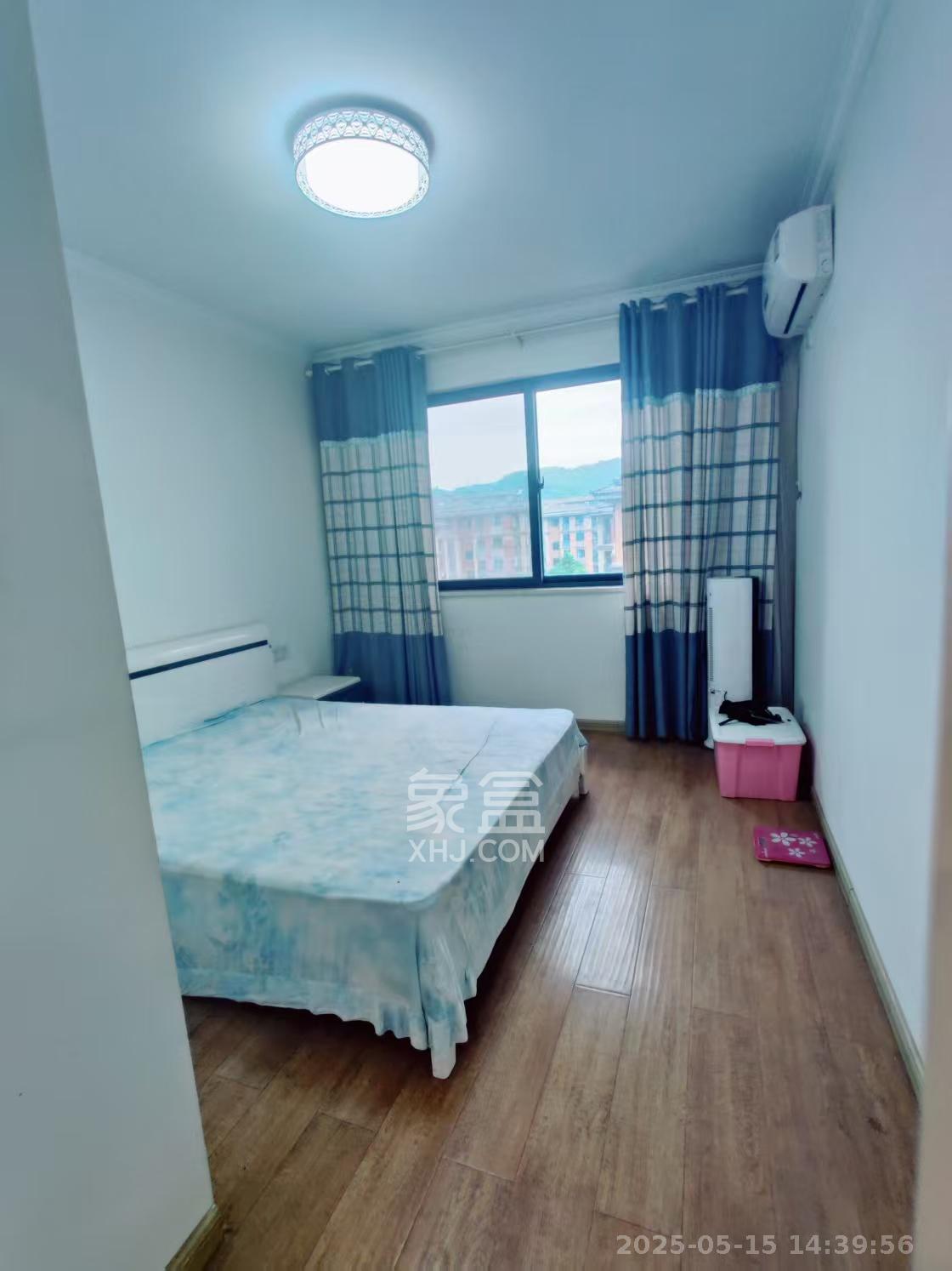 澳海澜庭  3室2厅2卫   1500.00元/月室内图