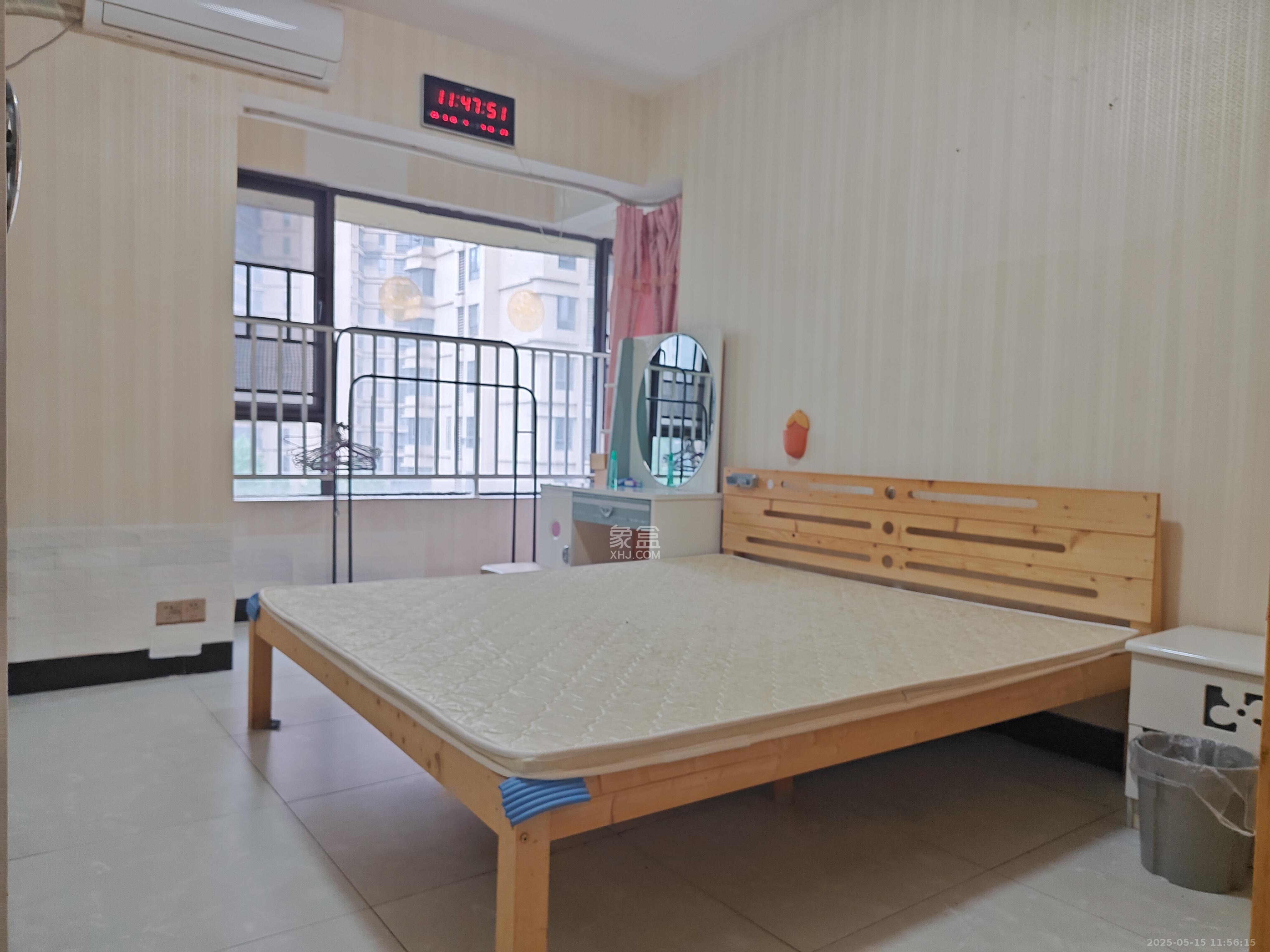 保利麓谷林语D区  3室2厅1卫   2600.00元/月室内图