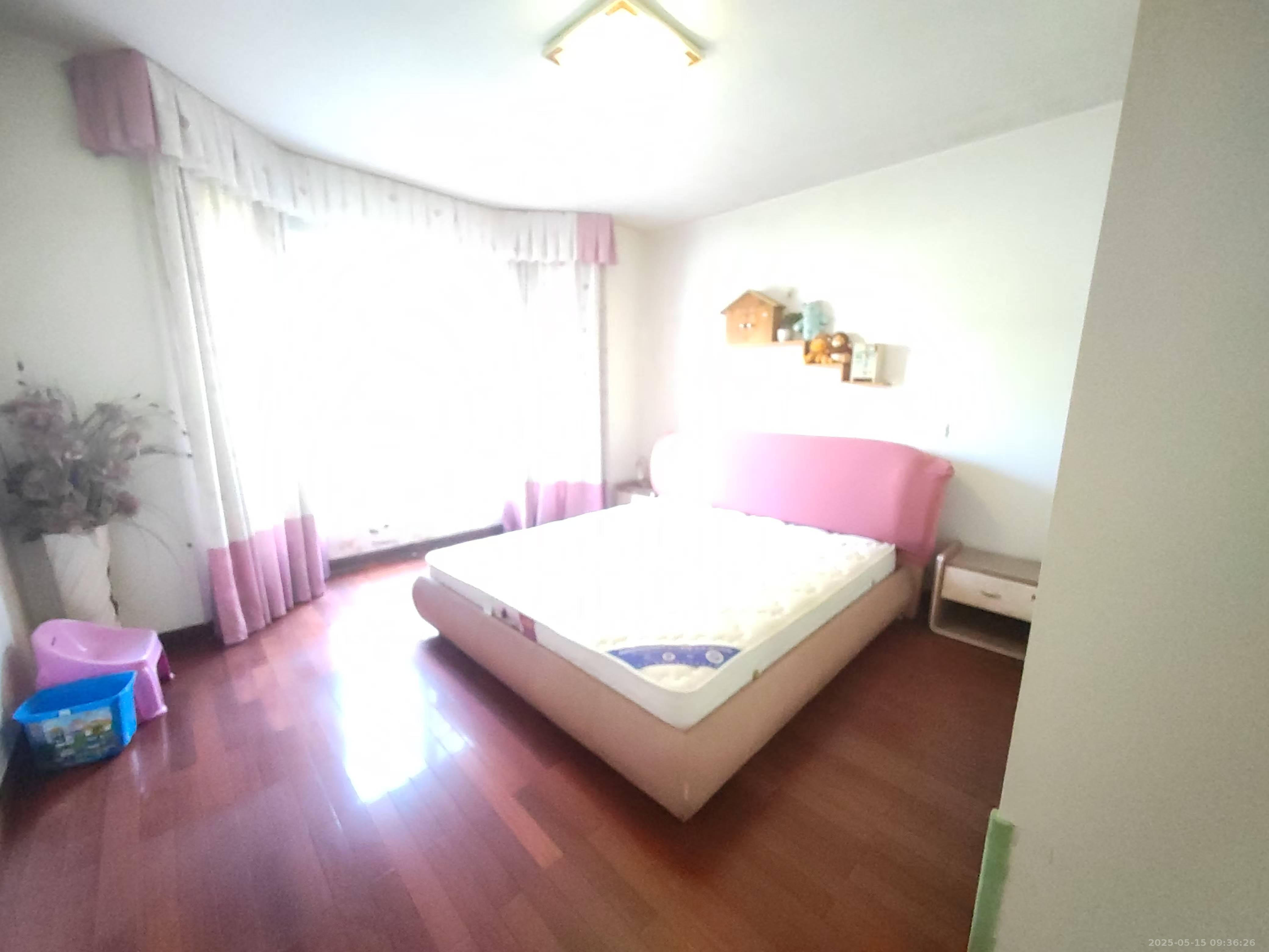 长房西郡  3室2厅2卫   2200.00元/月室内图
