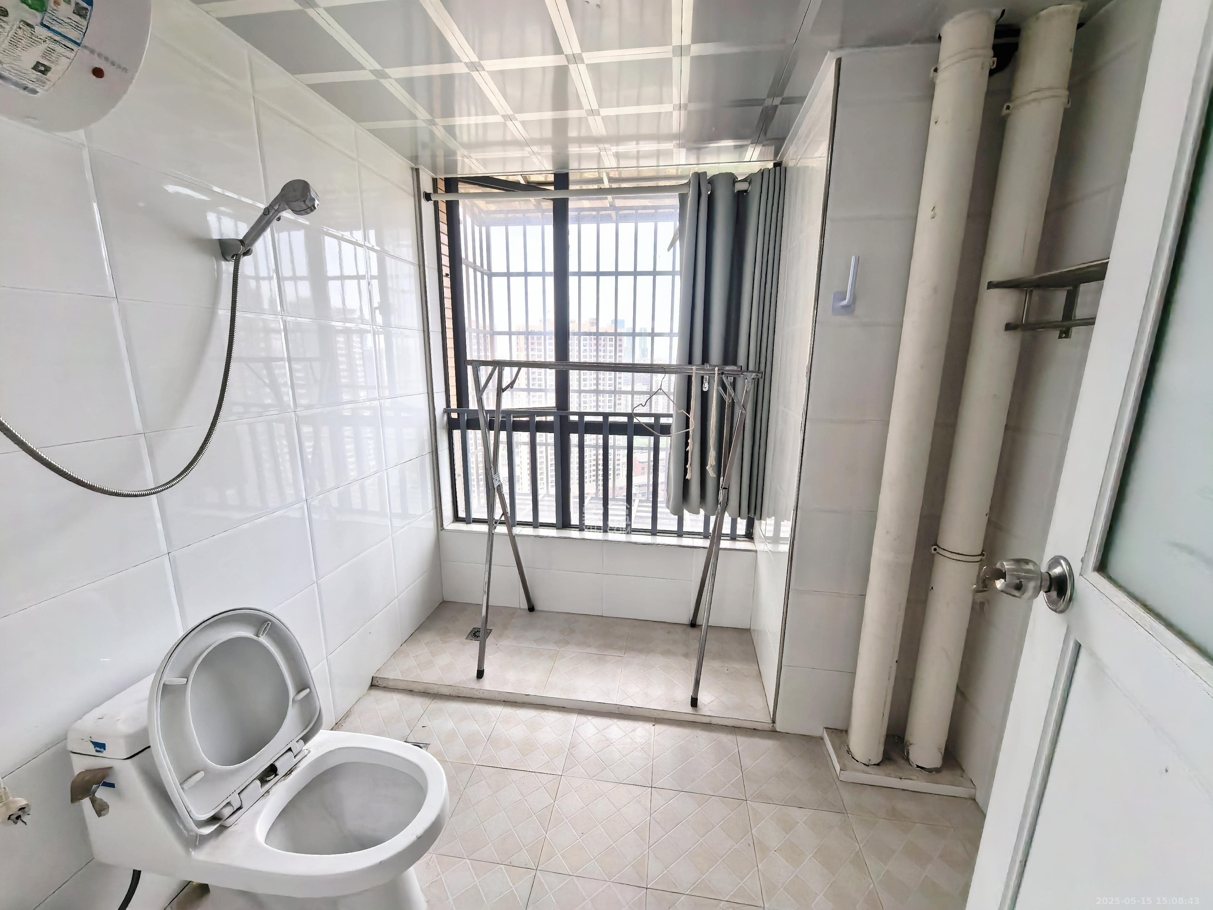 中城丽景香山园  3室2厅1卫    2900.0元/月室内图
