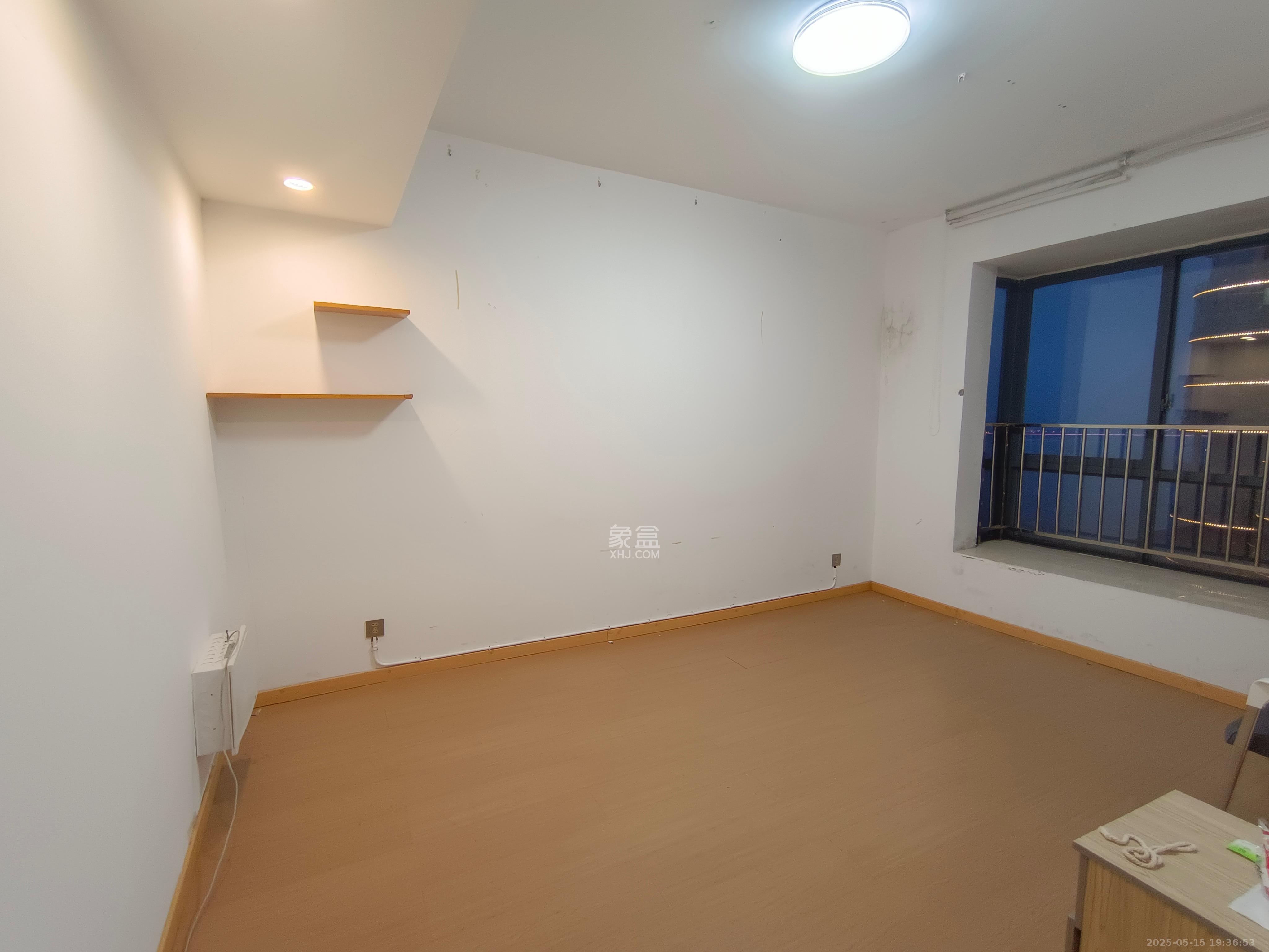 湘江世纪城富湾国际 4室2厅2卫 7500.0元/月 湘江世纪城富湾国际 4室2厅2卫 7500.0元/月室内图