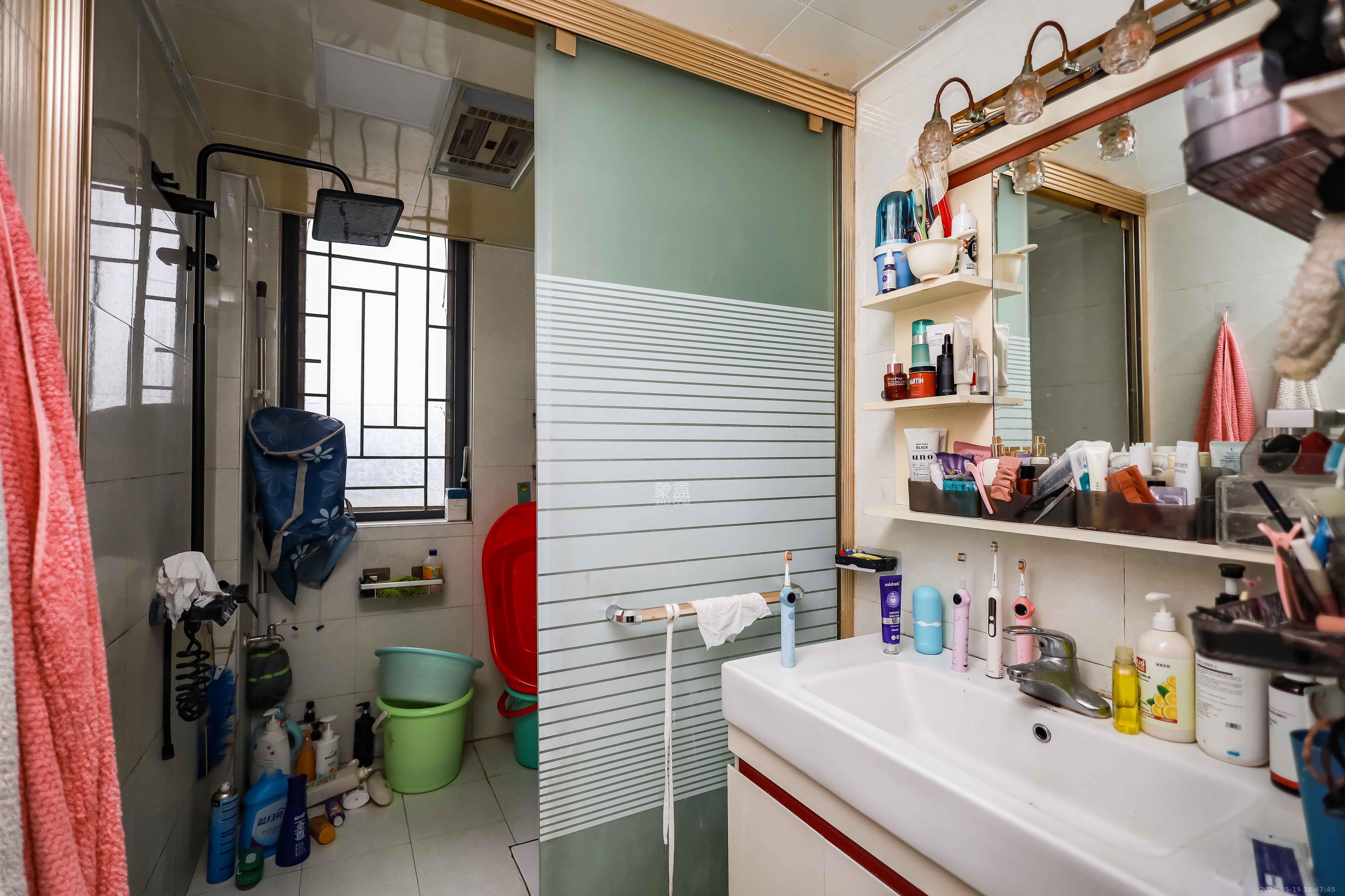 莱茵城  3室2厅2卫    95.8万 莱茵城  3室2厅2卫    95.8万卫生间