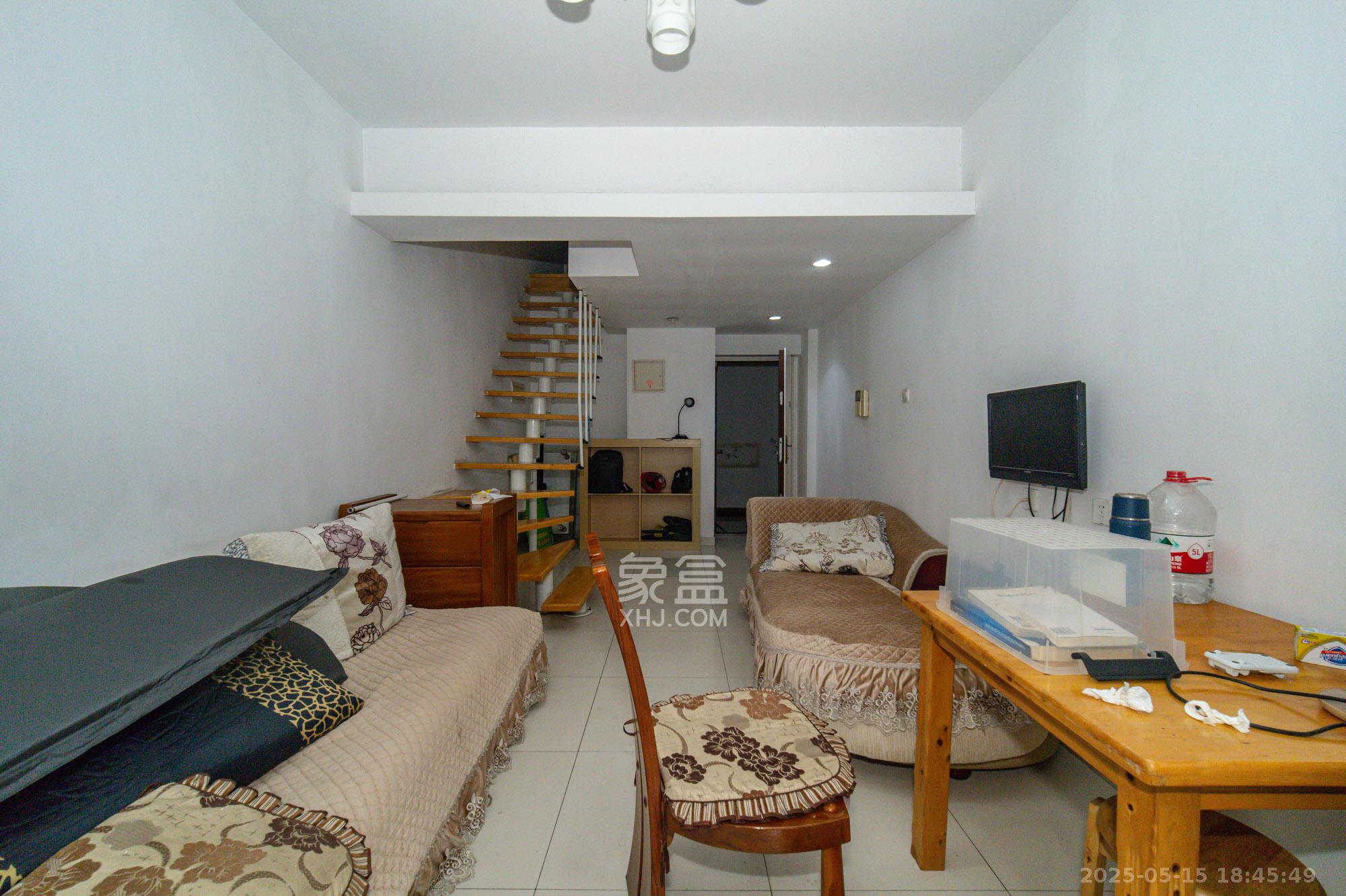 华润凤凰城一期 1室1厅1卫 29.8万 华润凤凰城一期 1室1厅1卫 29.8万客厅