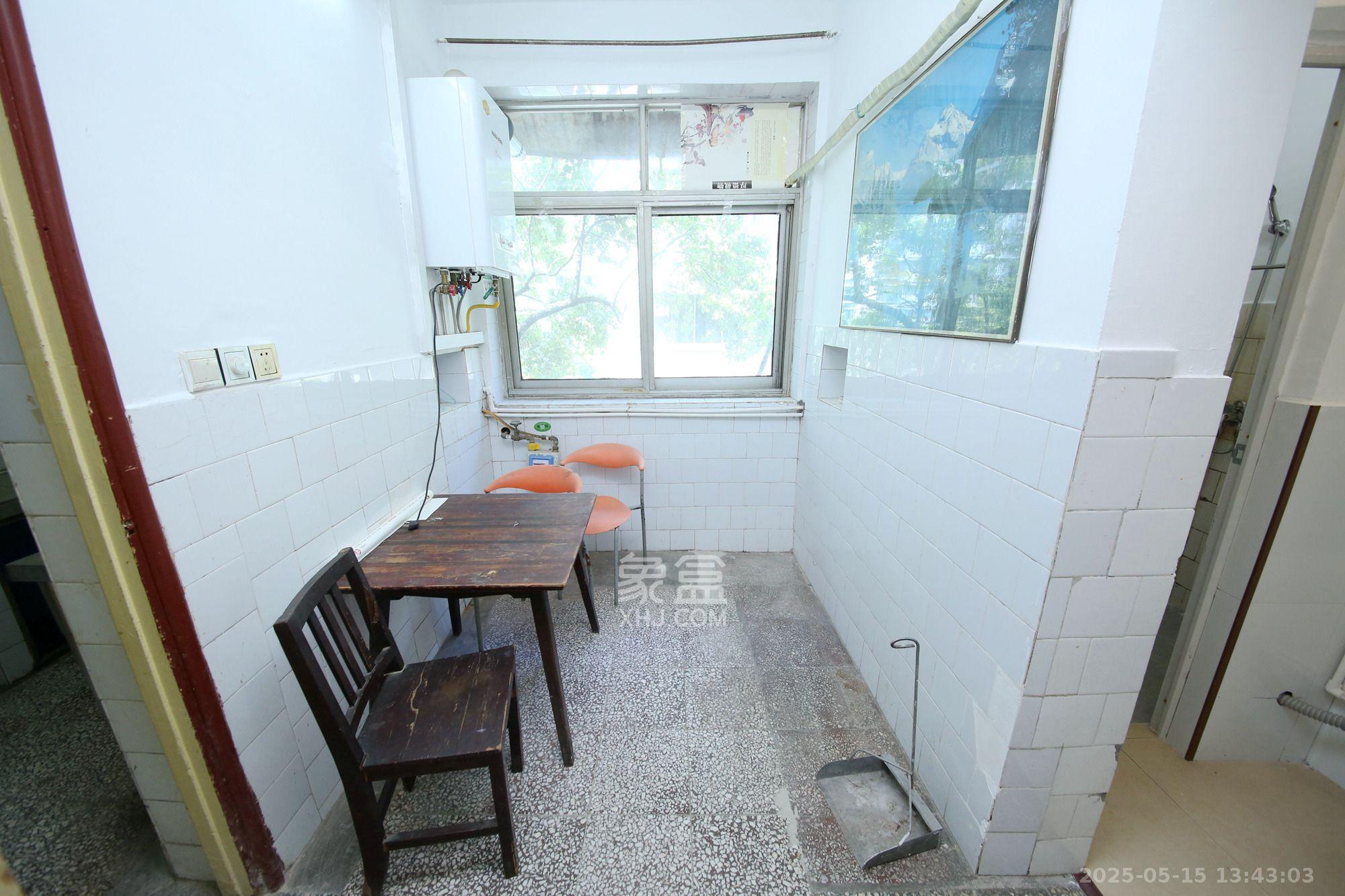 湖南省国防科技工业园(军工苑) 3室1厅1卫 2800.0元/月 湖南省国防科技工业园(军工苑) 3室1厅1卫 2800.0元/月室内图