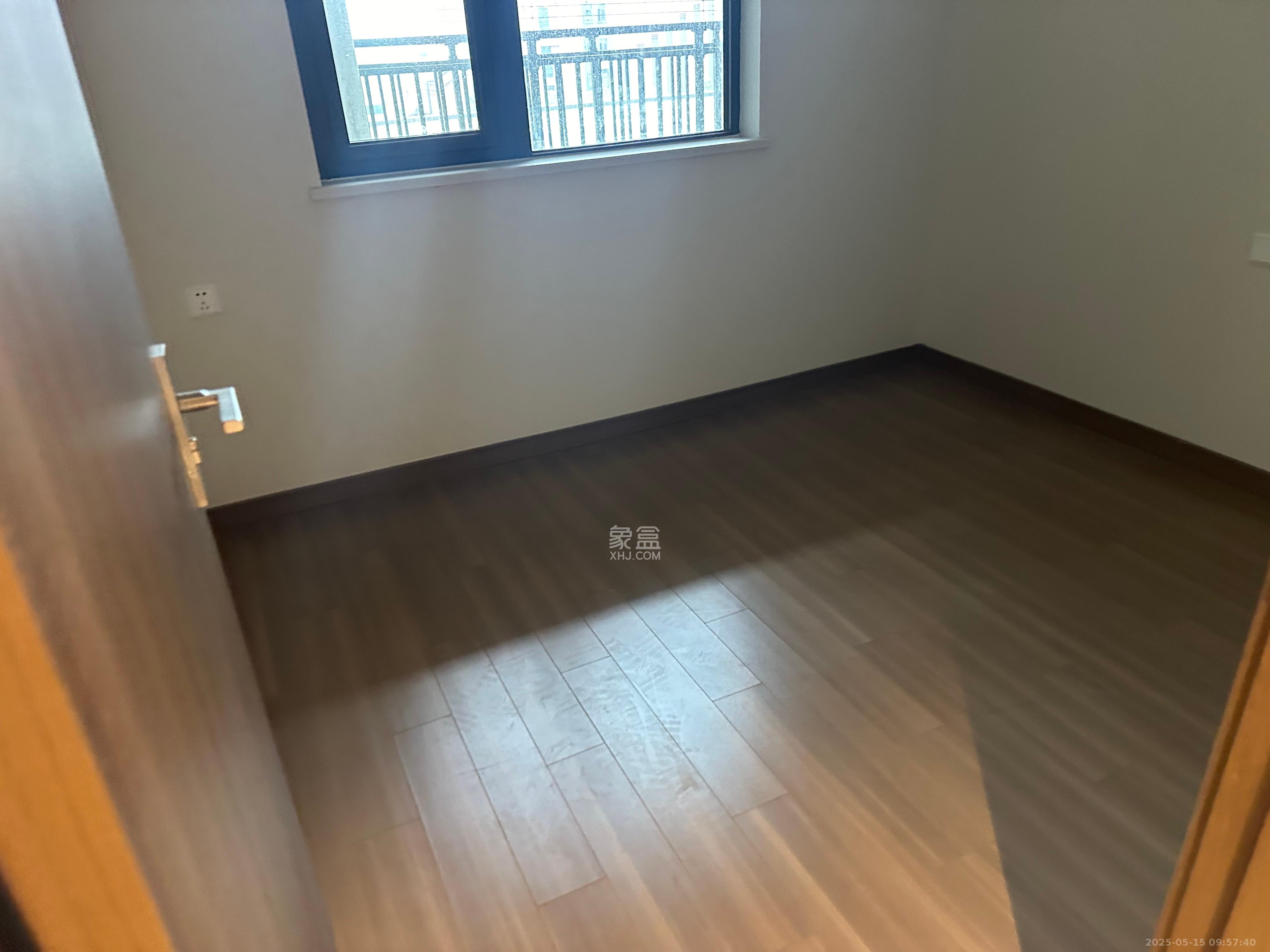 保利恒伟时光印象  4室2厅2卫   2400.00元/月室内图