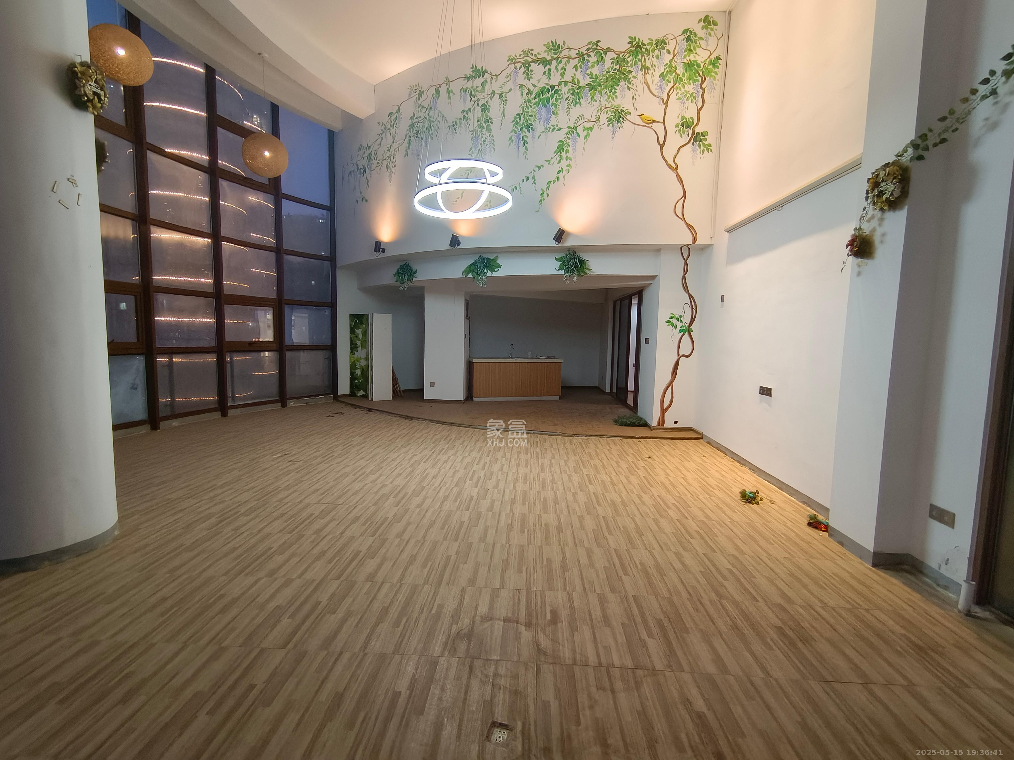 湘江世纪城富湾国际 4室2厅2卫 7500.0元/月 湘江世纪城富湾国际 4室2厅2卫 7500.0元/月室内图