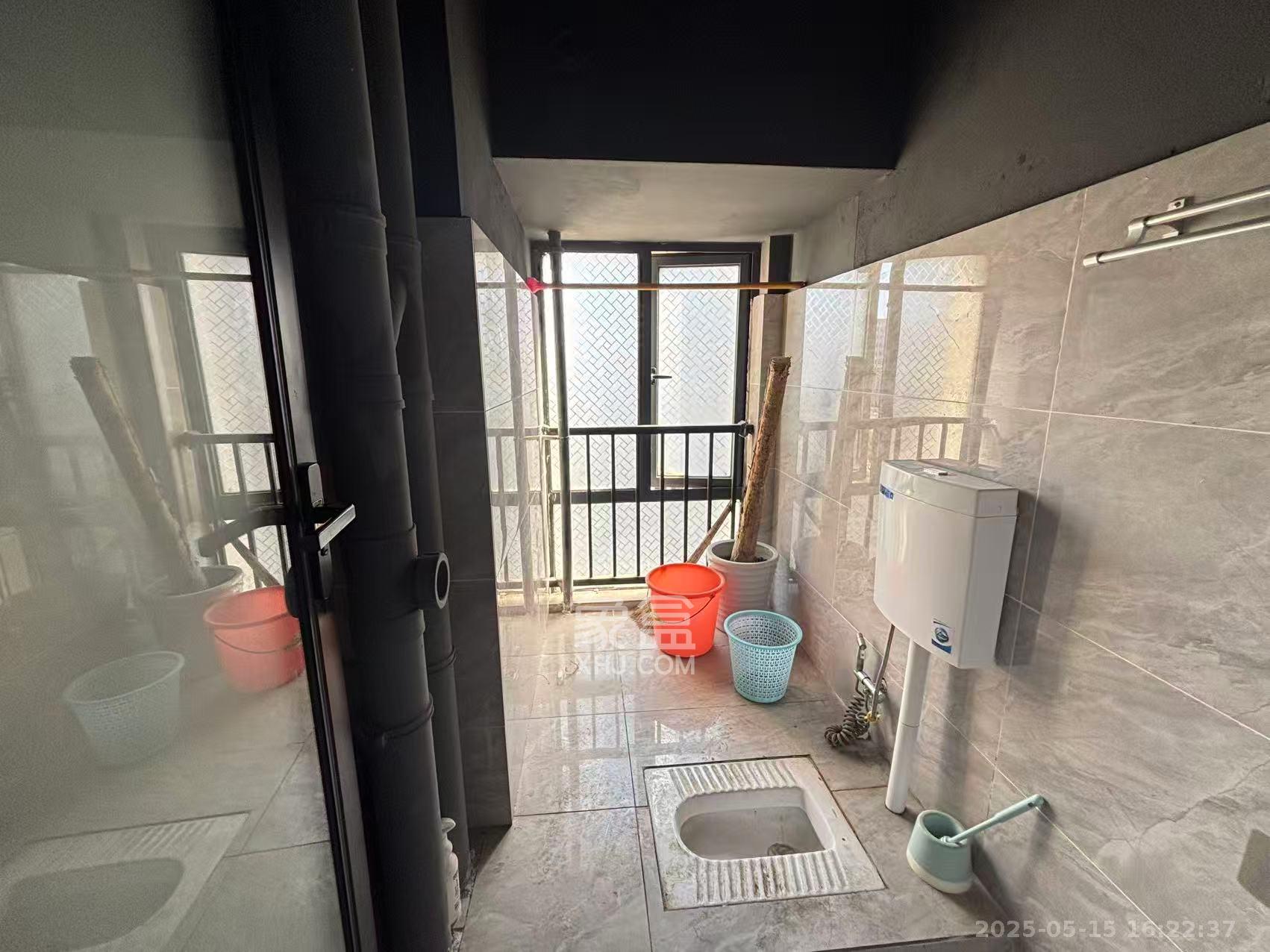 中建芙蓉嘉苑  2室1厅1卫   2000.00元/月室内图