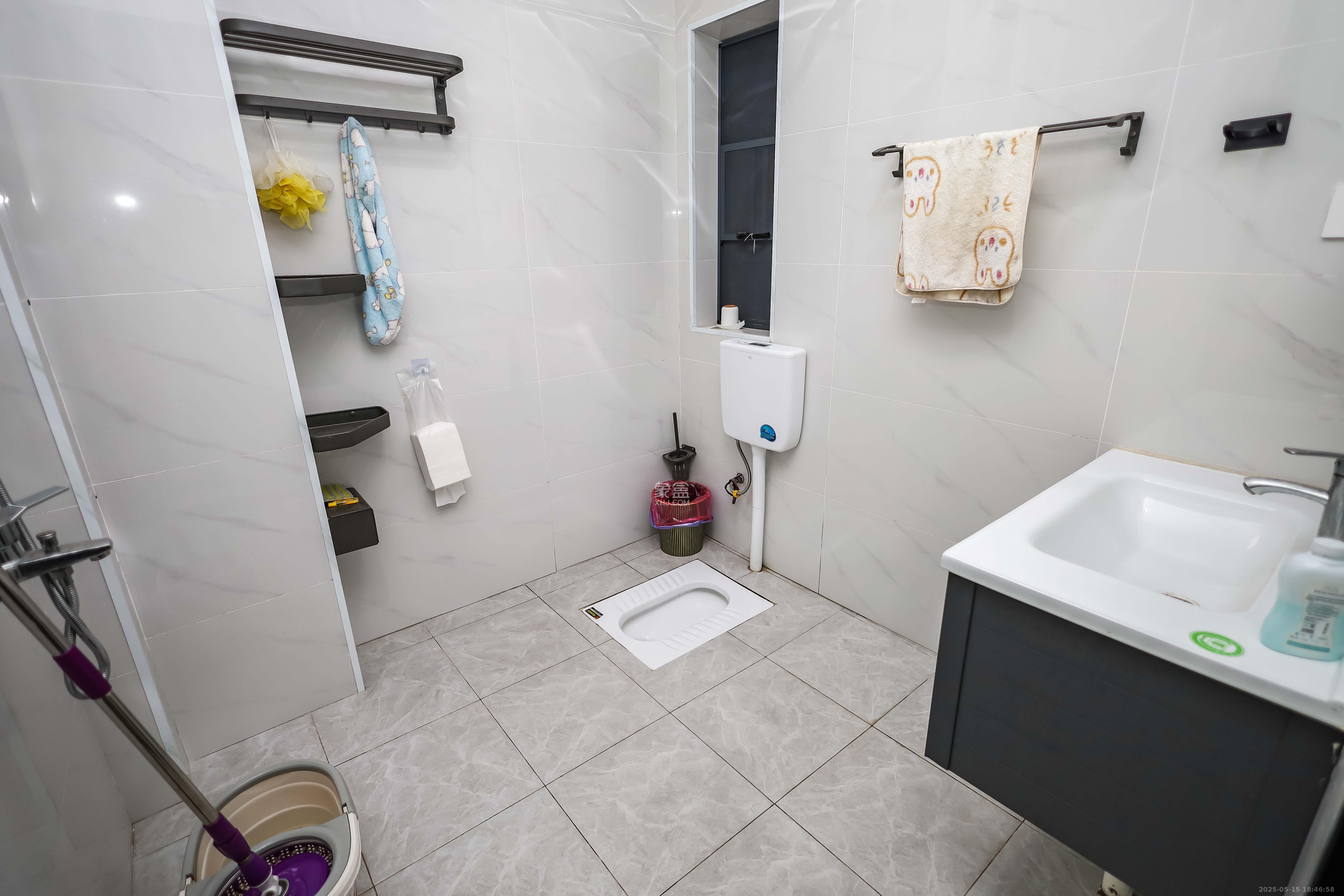 长房云时代  3室2厅2卫    92.0万卫生间