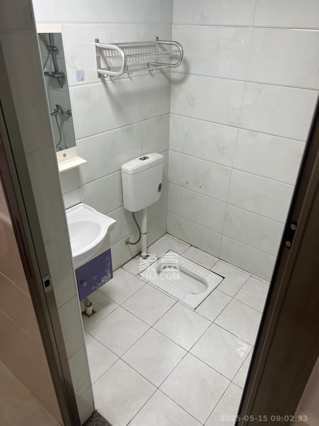北冲尾  1室1厅1卫   1600.00元/月室内图