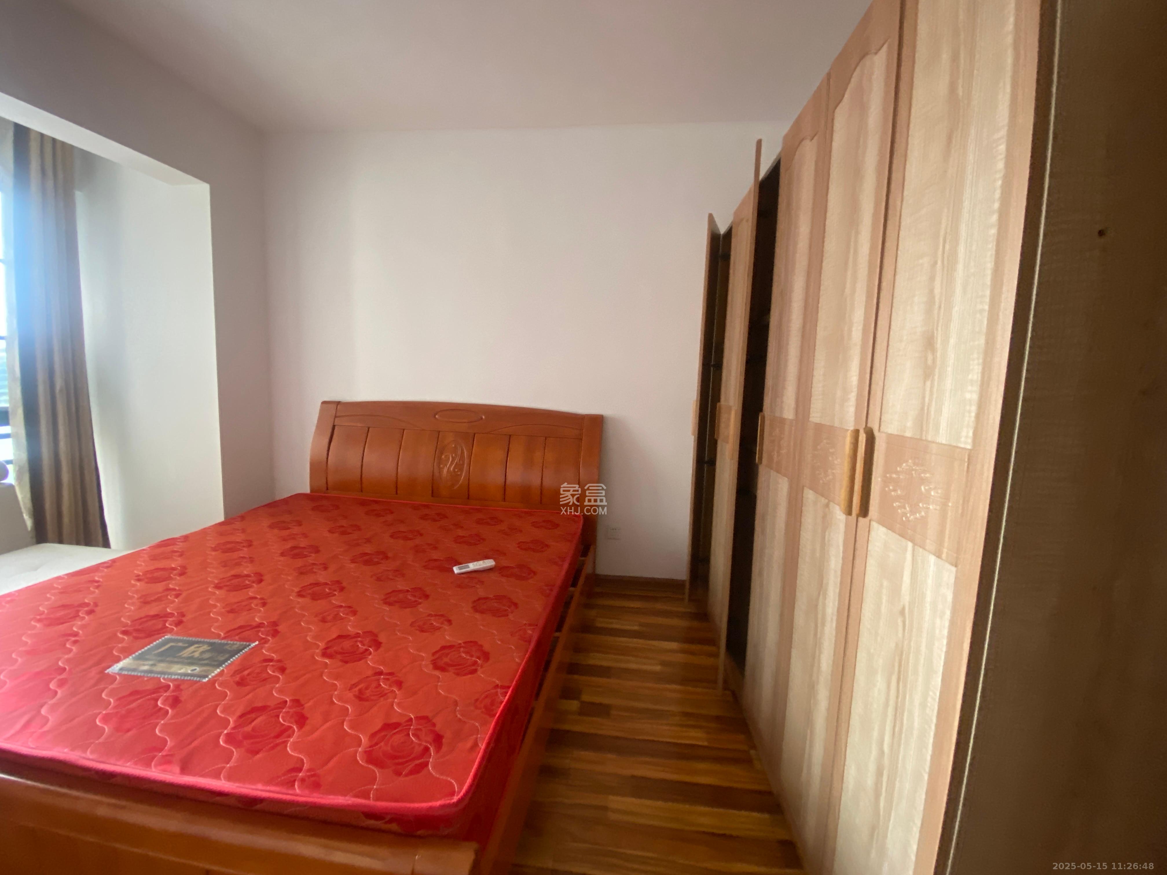 旭辉华庭 1室2厅1卫 1600.0元/月 旭辉华庭 1室2厅1卫 1600.0元/月室内图