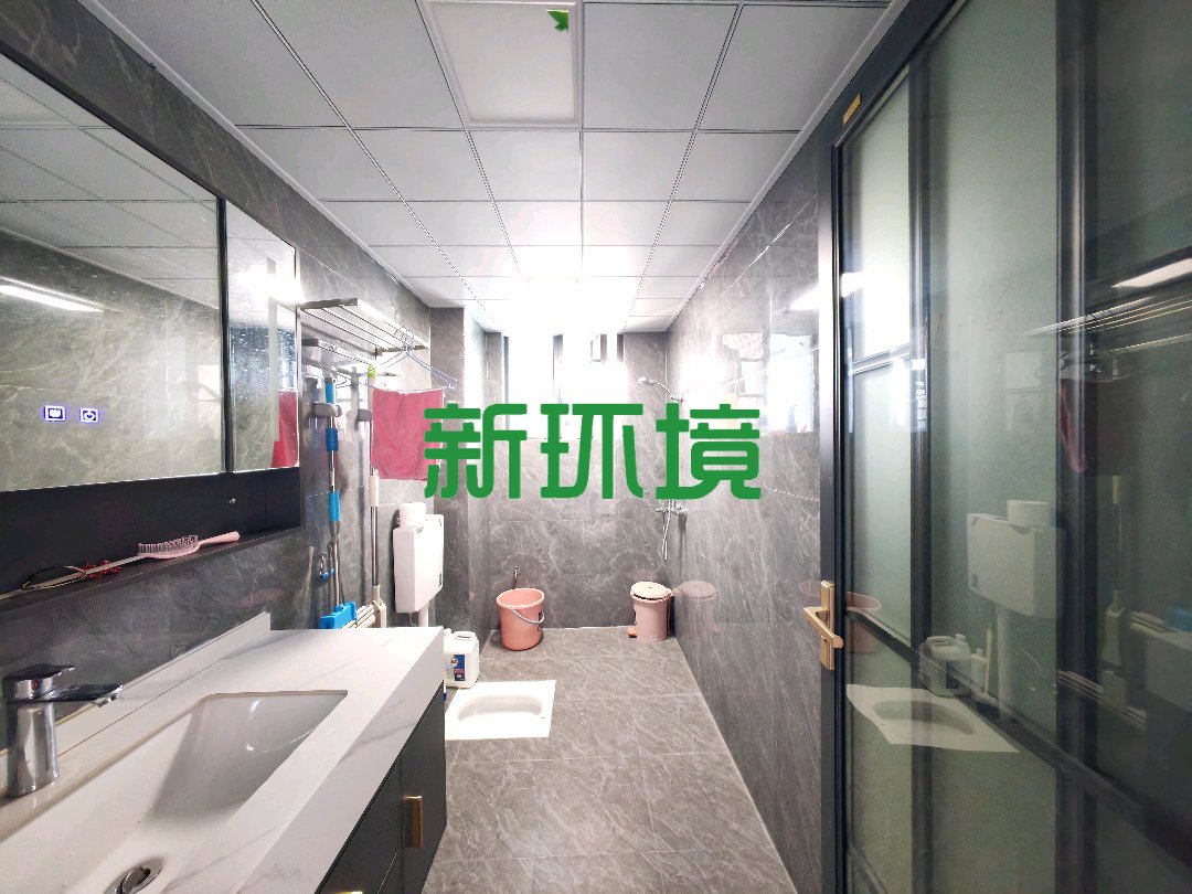 东方明珠  3室2厅1卫   75.00万客厅