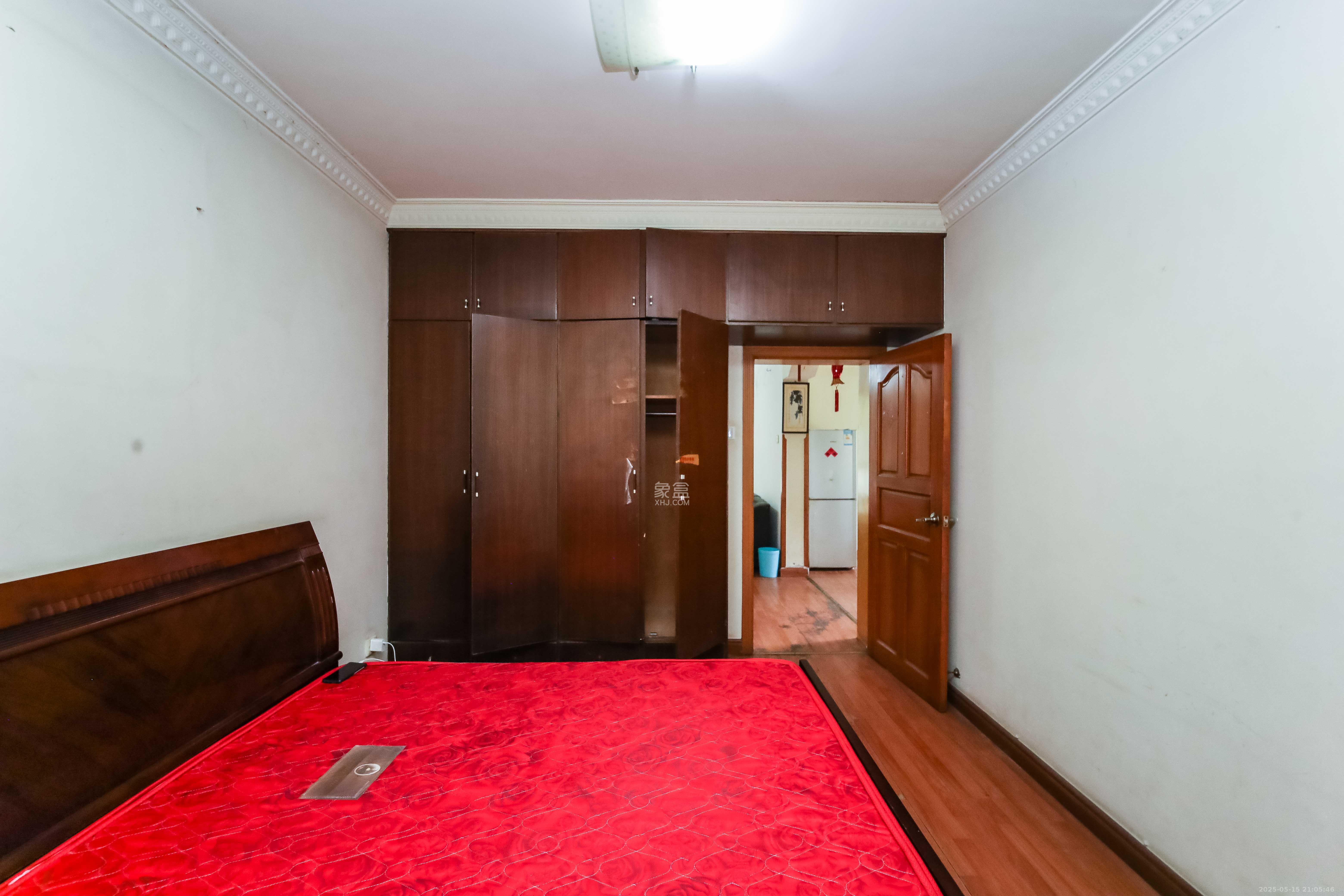 新世纪家园  2室2厅1卫    58.0万 新世纪家园  2室2厅1卫    58.0万卧室