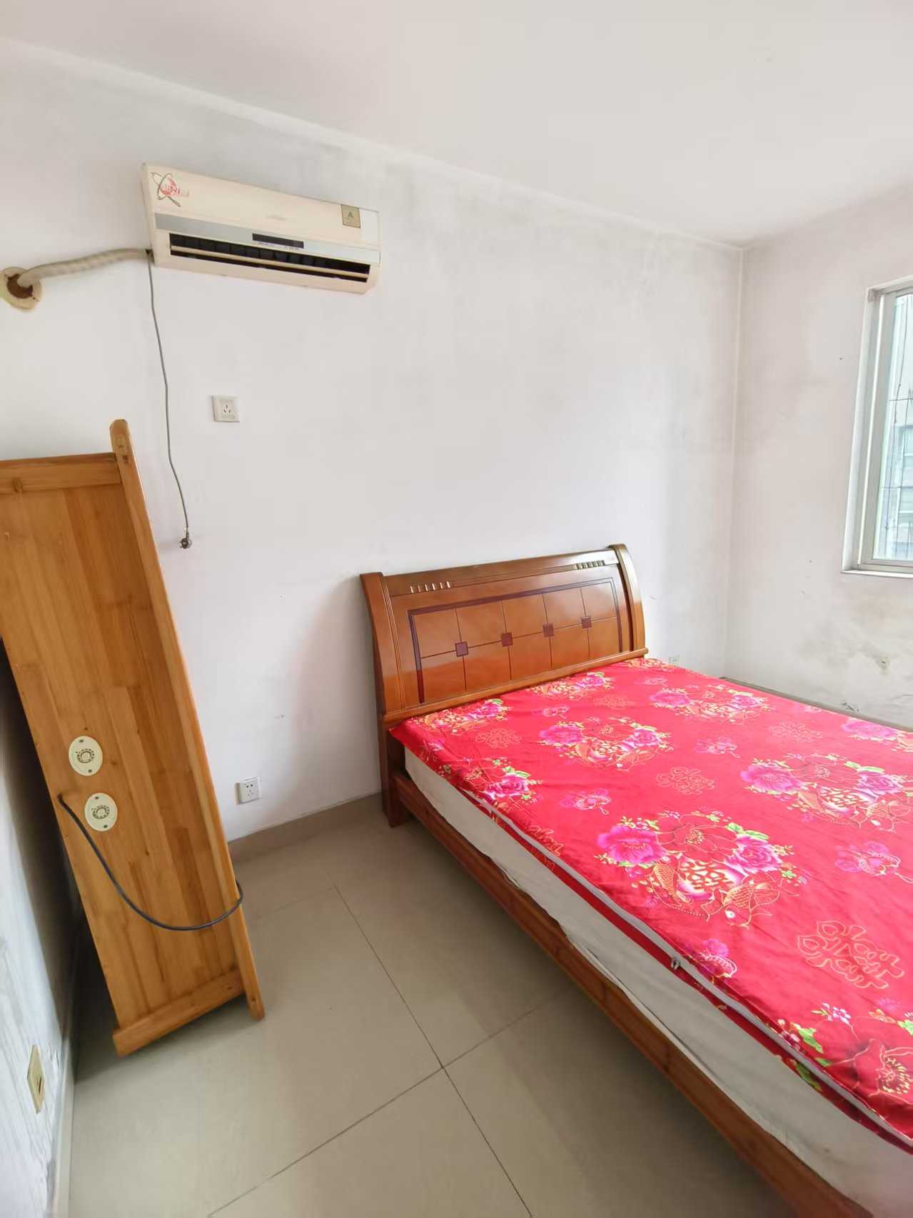 银色现代城 3室2厅2卫 2000.0元/月 银色现代城 3室2厅2卫 2000.0元/月室内图