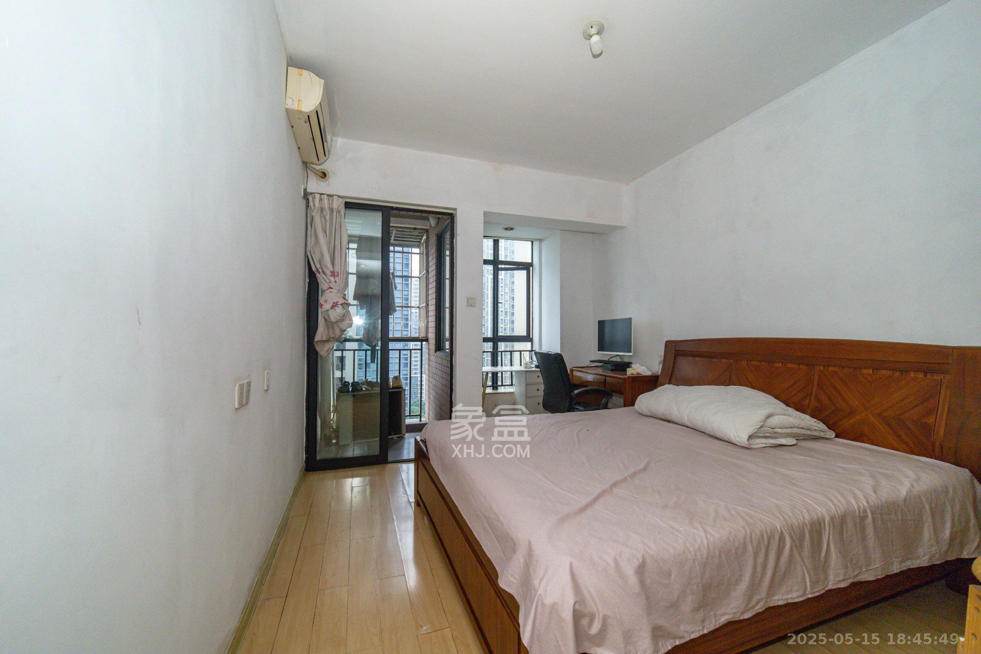 华润凤凰城一期 1室1厅1卫 29.8万 华润凤凰城一期 1室1厅1卫 29.8万卧室