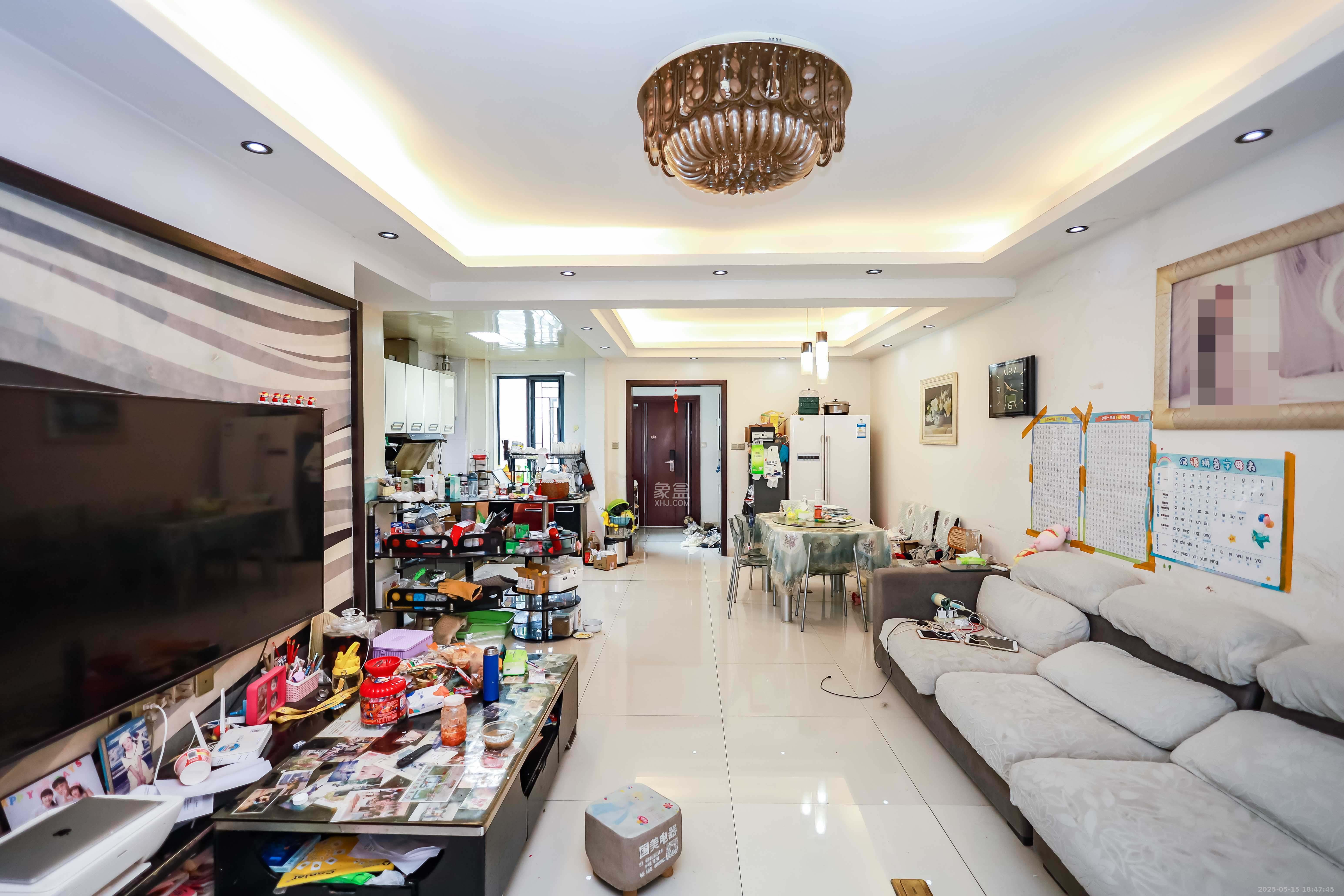 莱茵城  3室2厅2卫    95.8万 莱茵城  3室2厅2卫    95.8万客厅