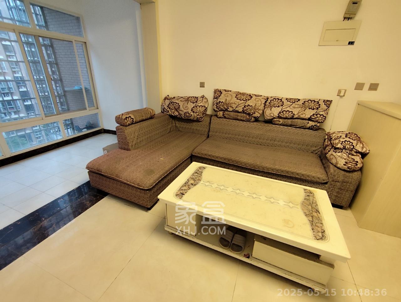 和润园一、二期 3室2厅1卫 2000.0元/月 和润园一、二期 3室2厅1卫 2000.0元/月室内图