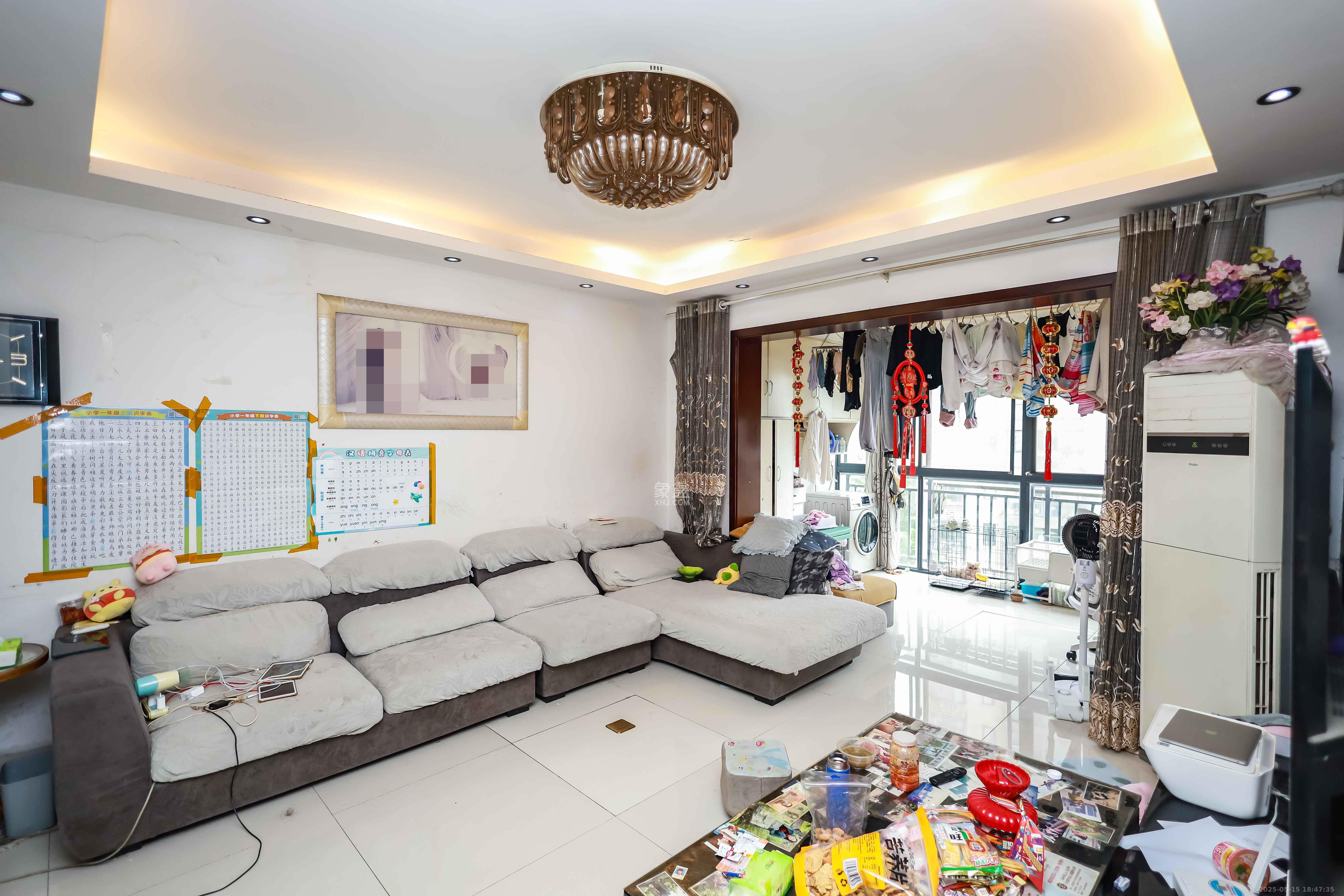 莱茵城  3室2厅2卫    95.8万 莱茵城  3室2厅2卫    95.8万客厅