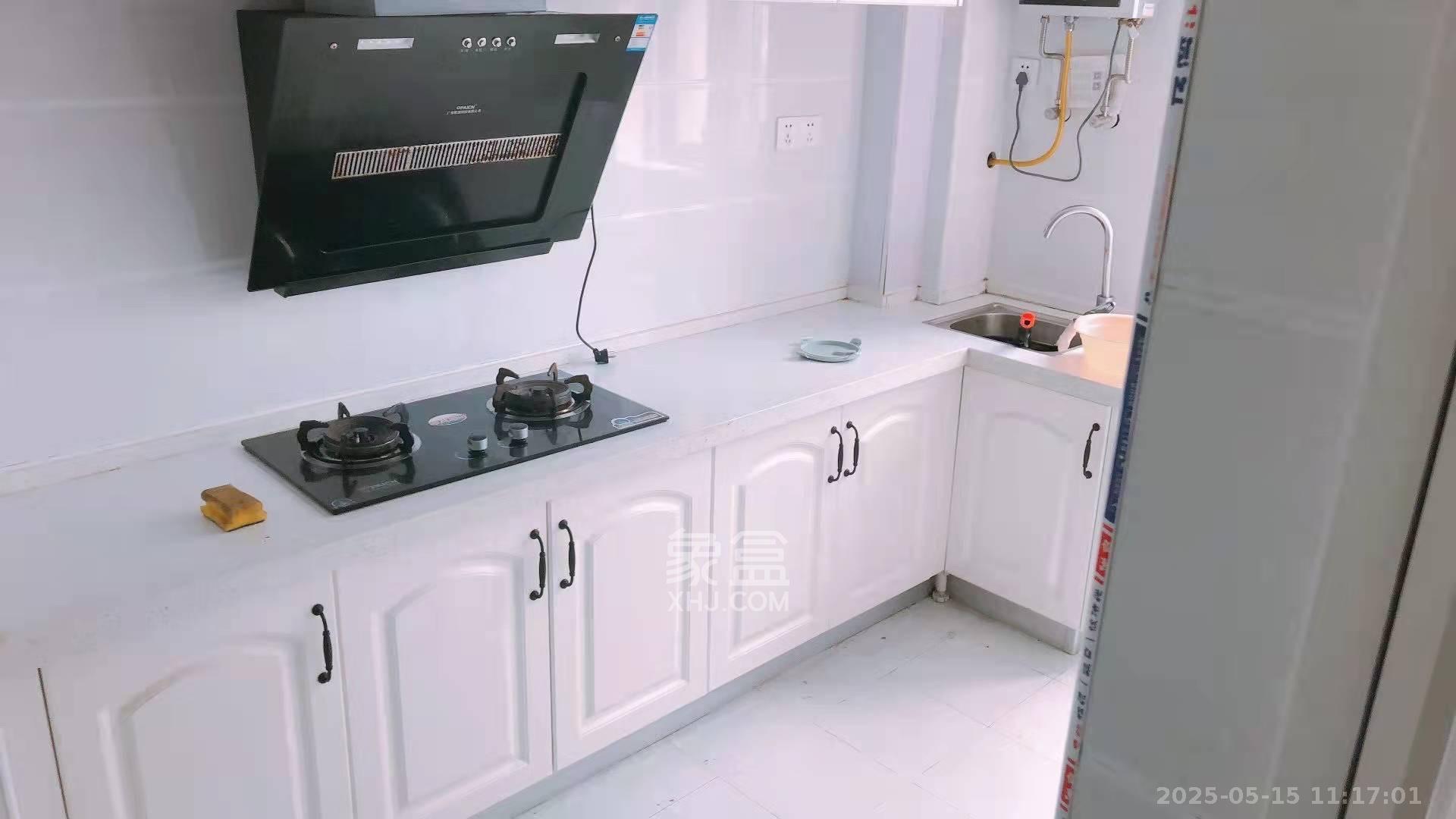 八方小区C区  3室2厅2卫   3800.00元/月室内图