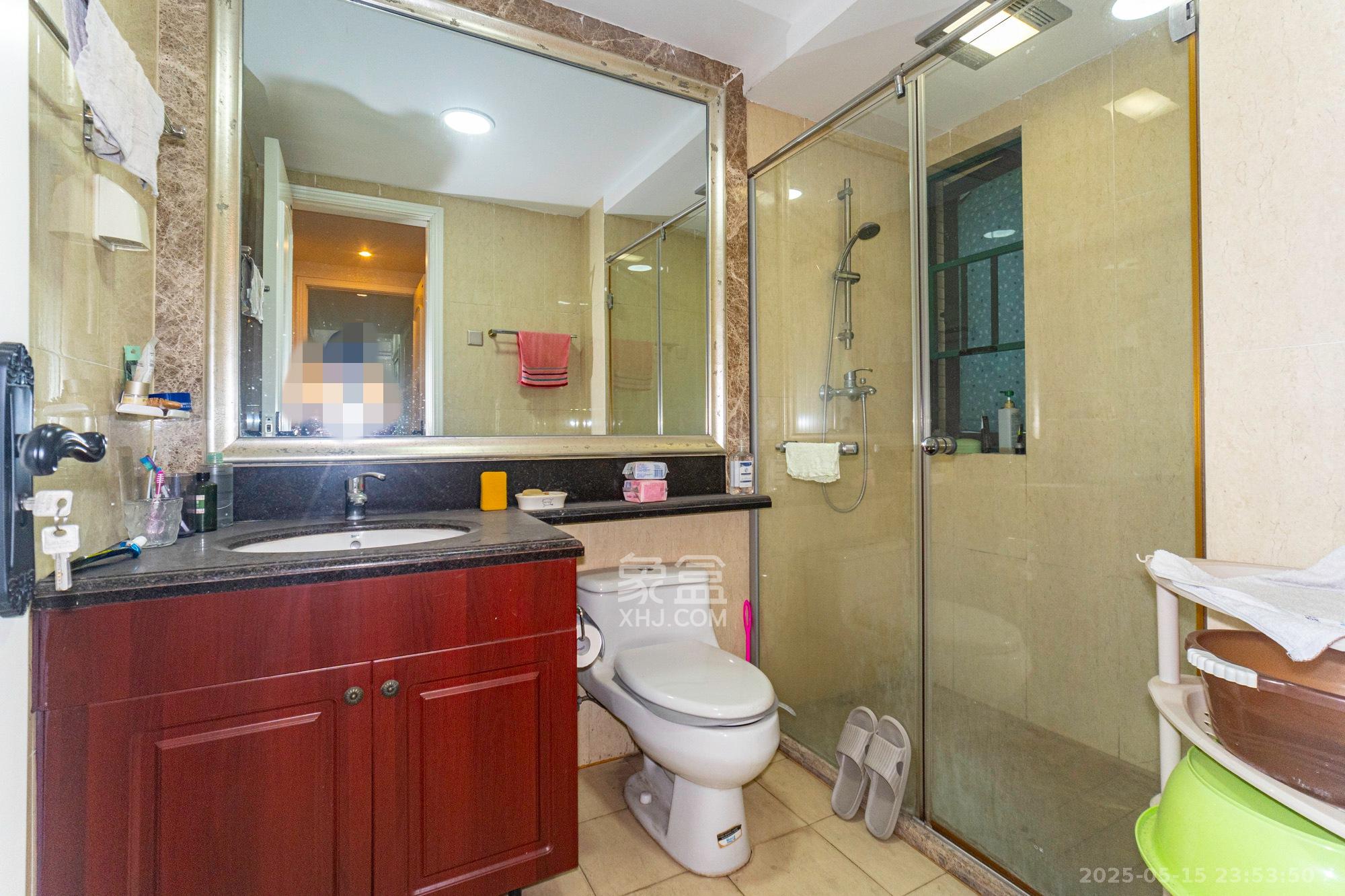 恒大翡翠华庭 3室2厅1卫 168.0万 恒大翡翠华庭 3室2厅1卫 168.0万卫生间