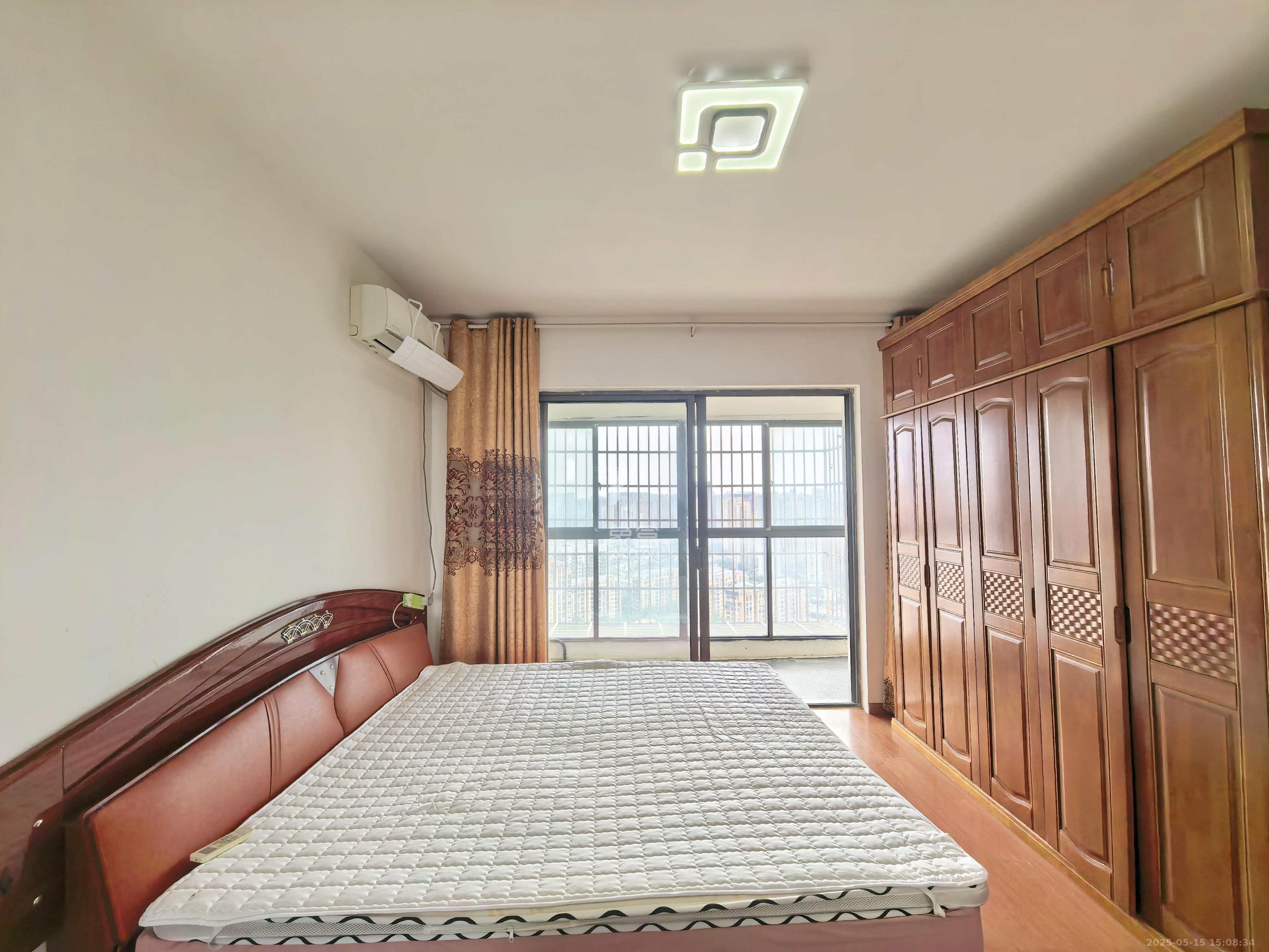 中城丽景香山园  3室2厅1卫    2900.0元/月室内图