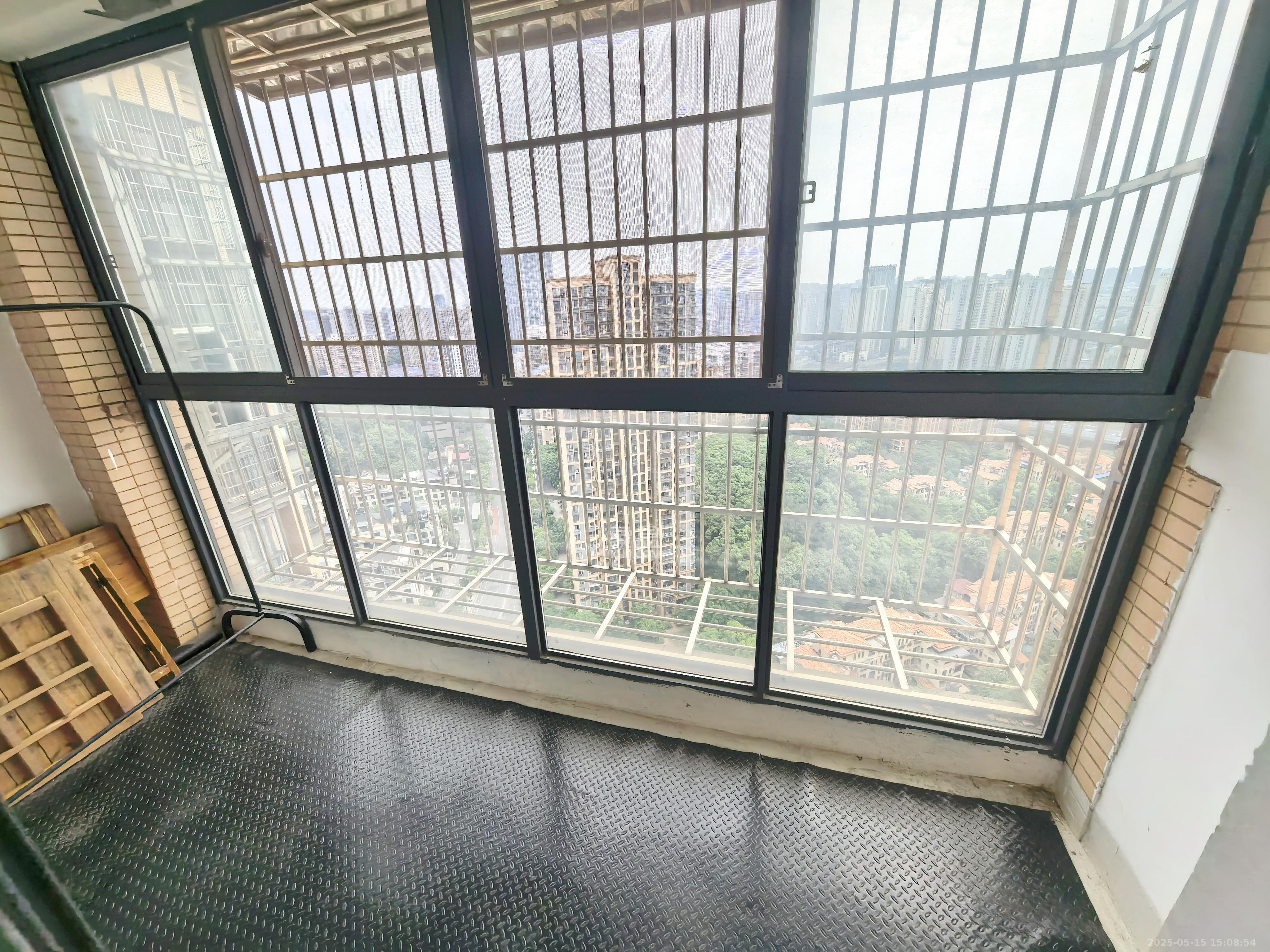 中城丽景香山园  3室2厅1卫    2900.0元/月室内图