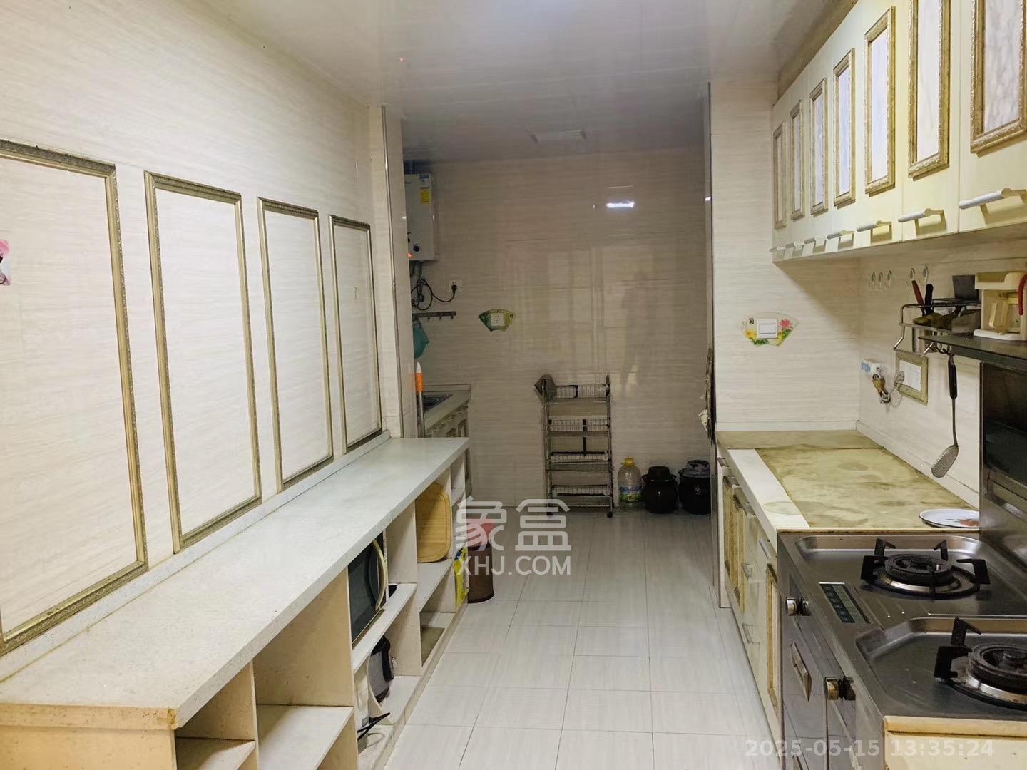 保利麓谷林语C区  5室2厅1卫   3300.00元/月室内图