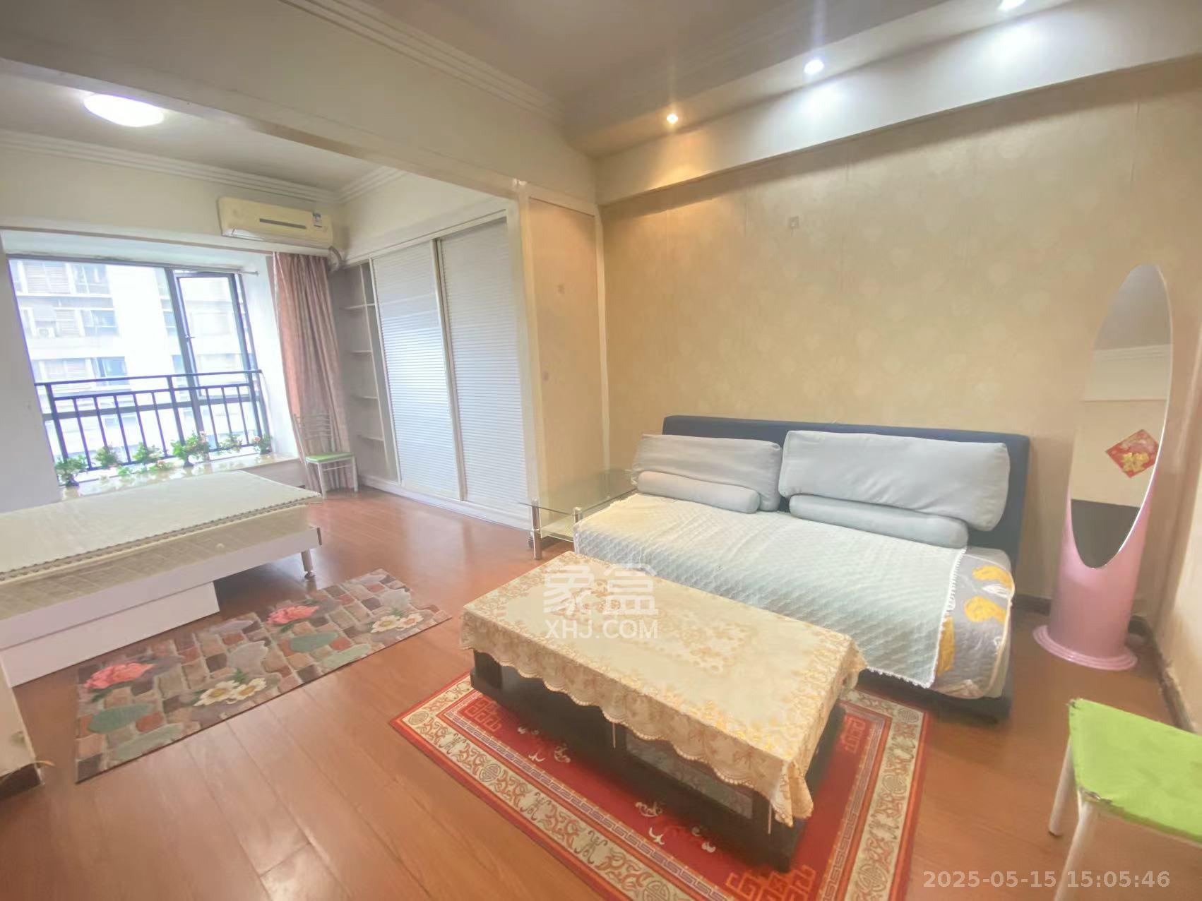 西子一间  1室1厅1卫   1600.00元/月室内图1