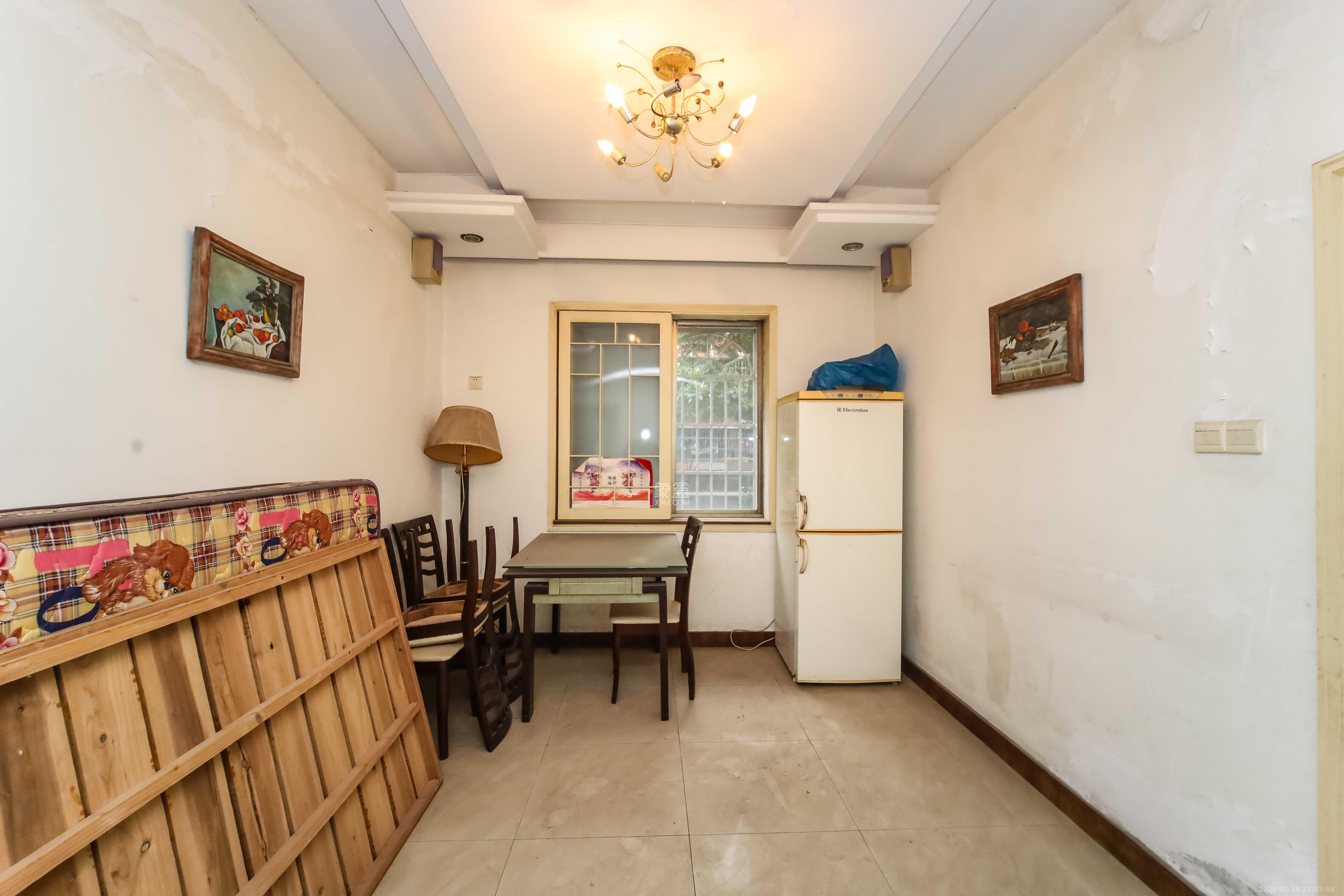 荷花园地税局宿舍  3室2厅2卫    92.8万 荷花园地税局宿舍  3室2厅2卫    92.8万其他